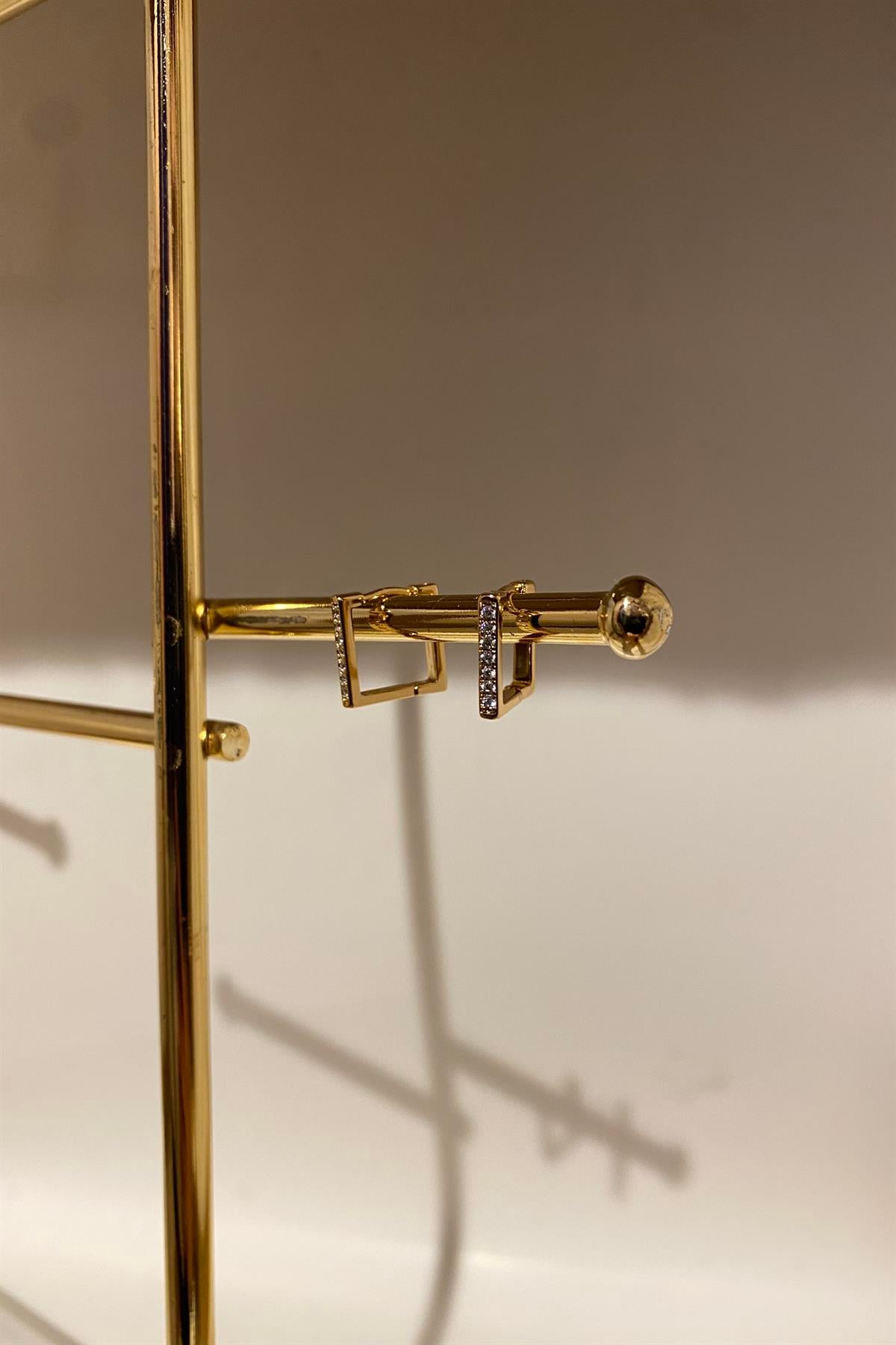 KARE TAŞLI HALKA KÜPE 1,2cm