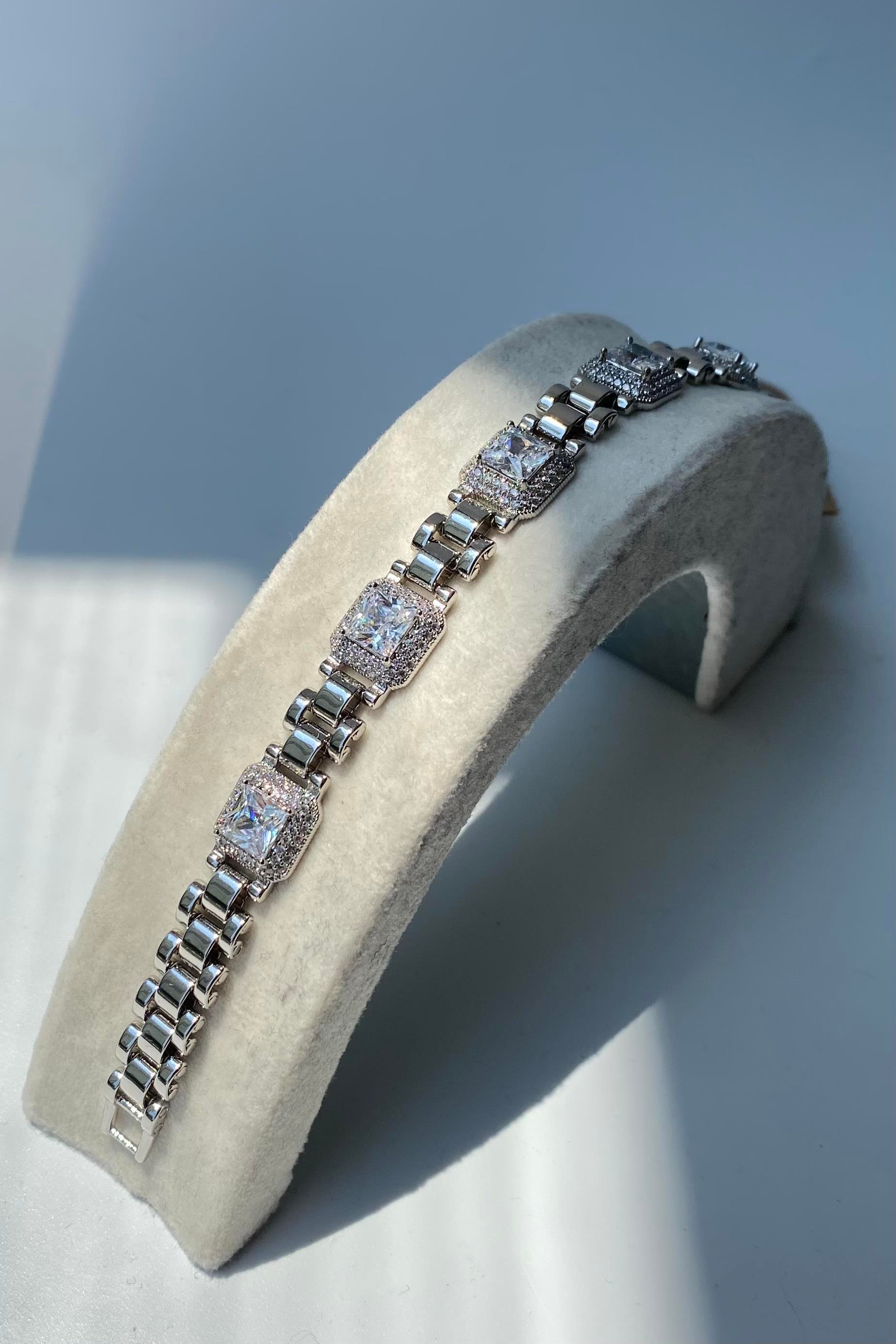 KARE TAŞLI KORDONLU BİLEZİK