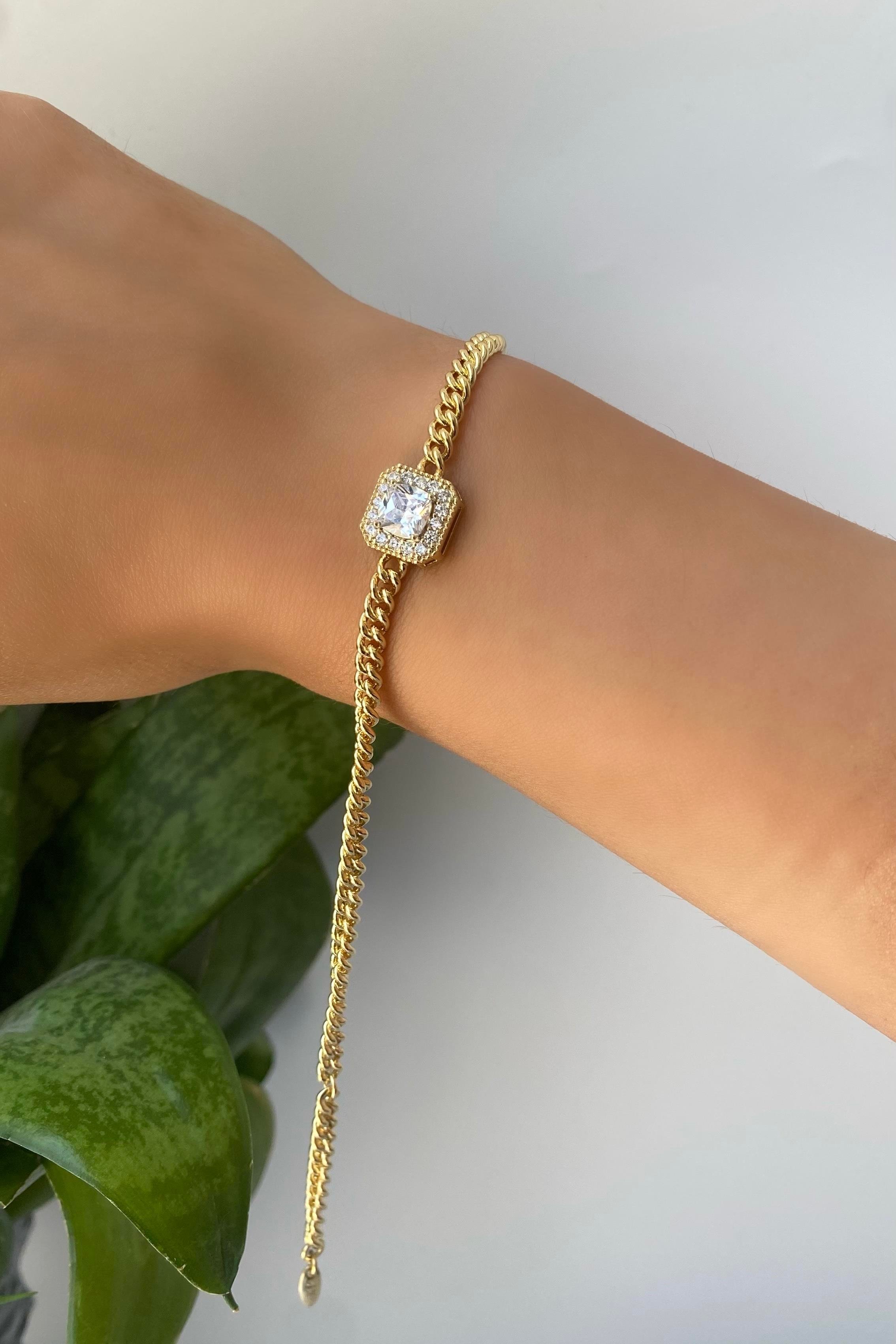 KARE TAŞLI ZİNCİRLİ BİLEZİK