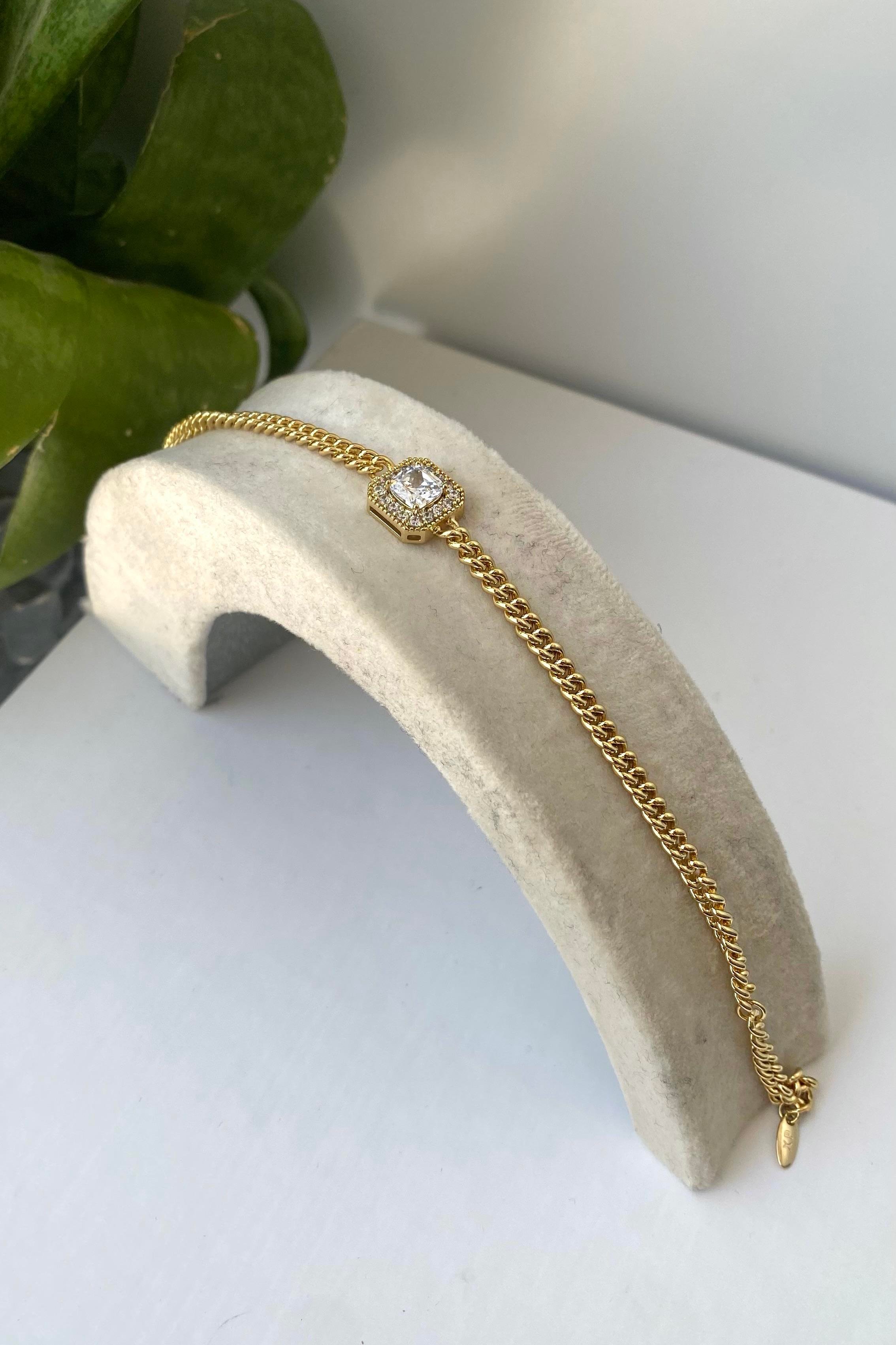 KARE TAŞLI ZİNCİRLİ BİLEZİK