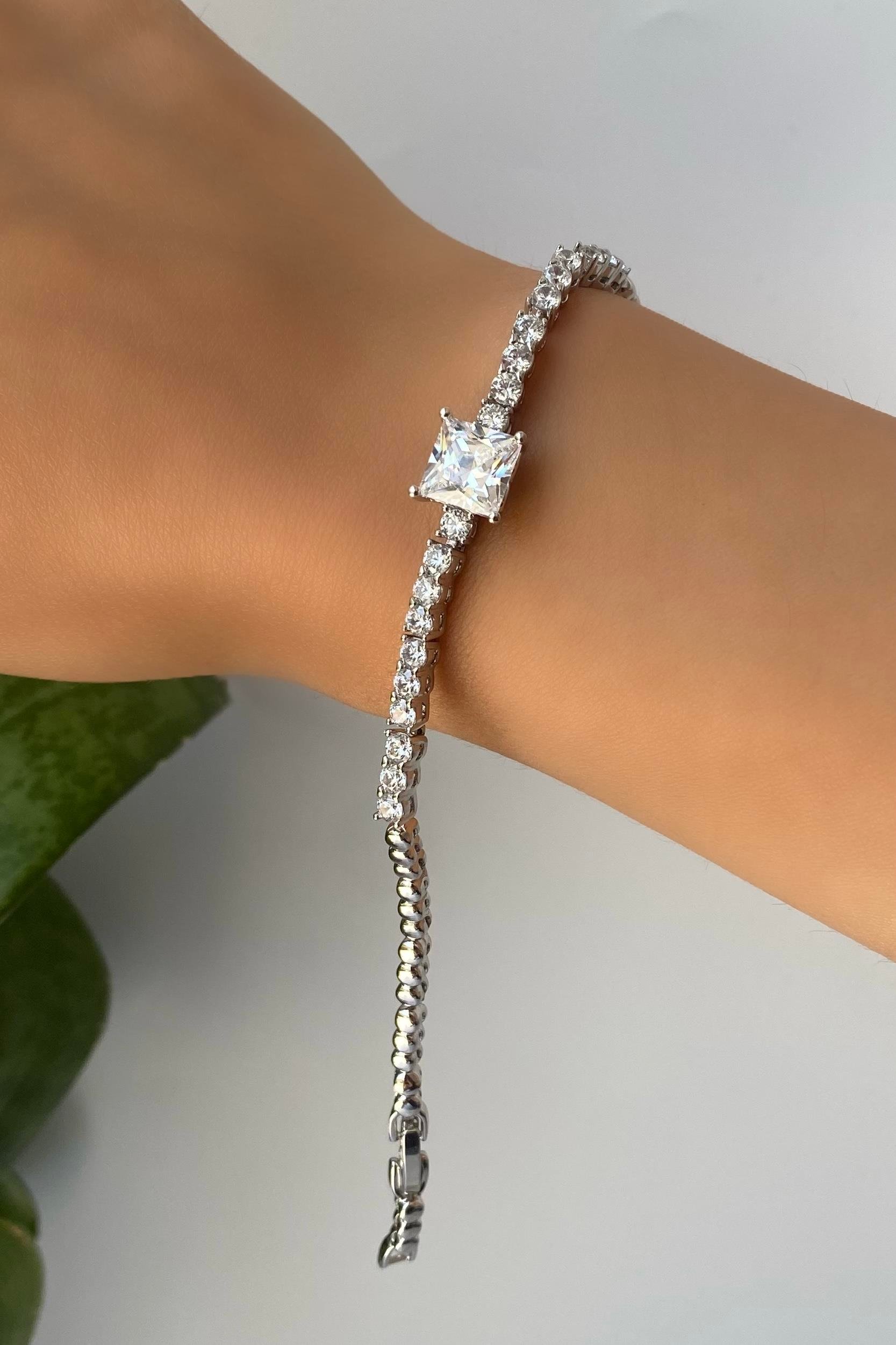 KARE TEK TAŞ SU YOLU BİLEZİK