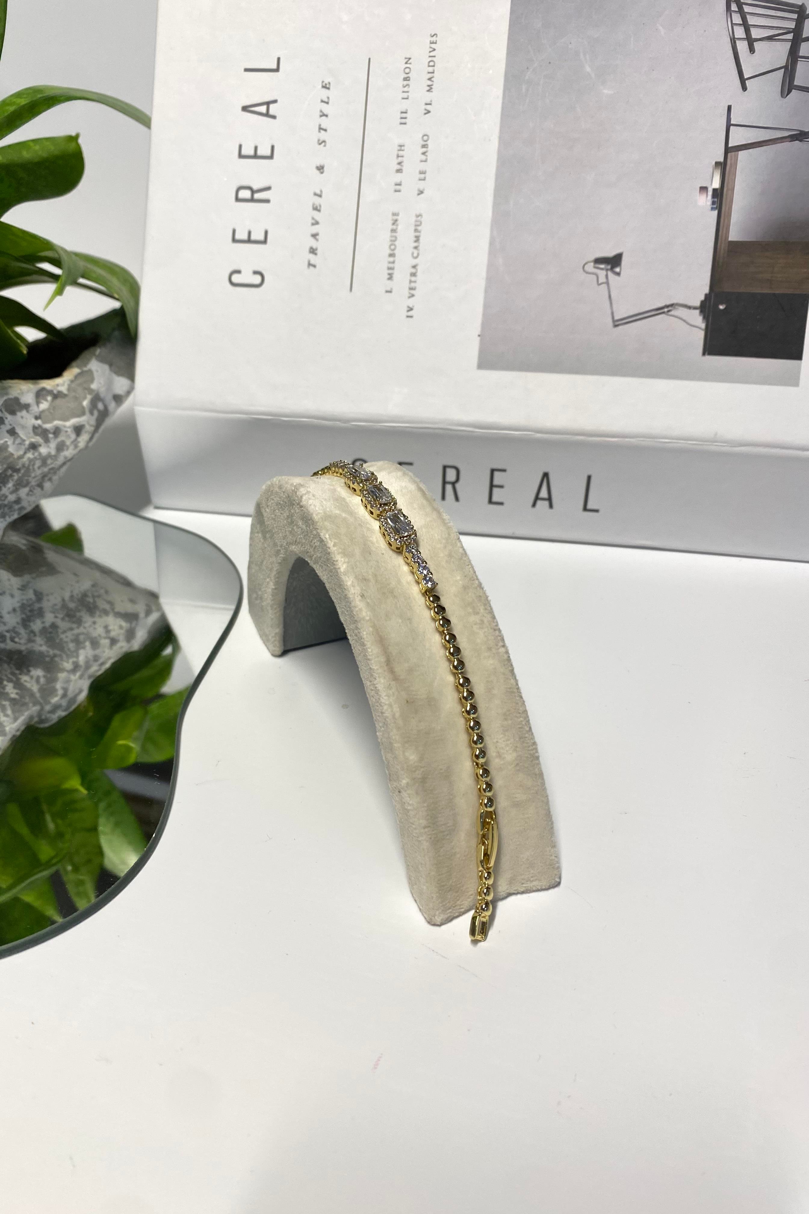 KARIŞIK MODEL TAŞLI BİLEZİK