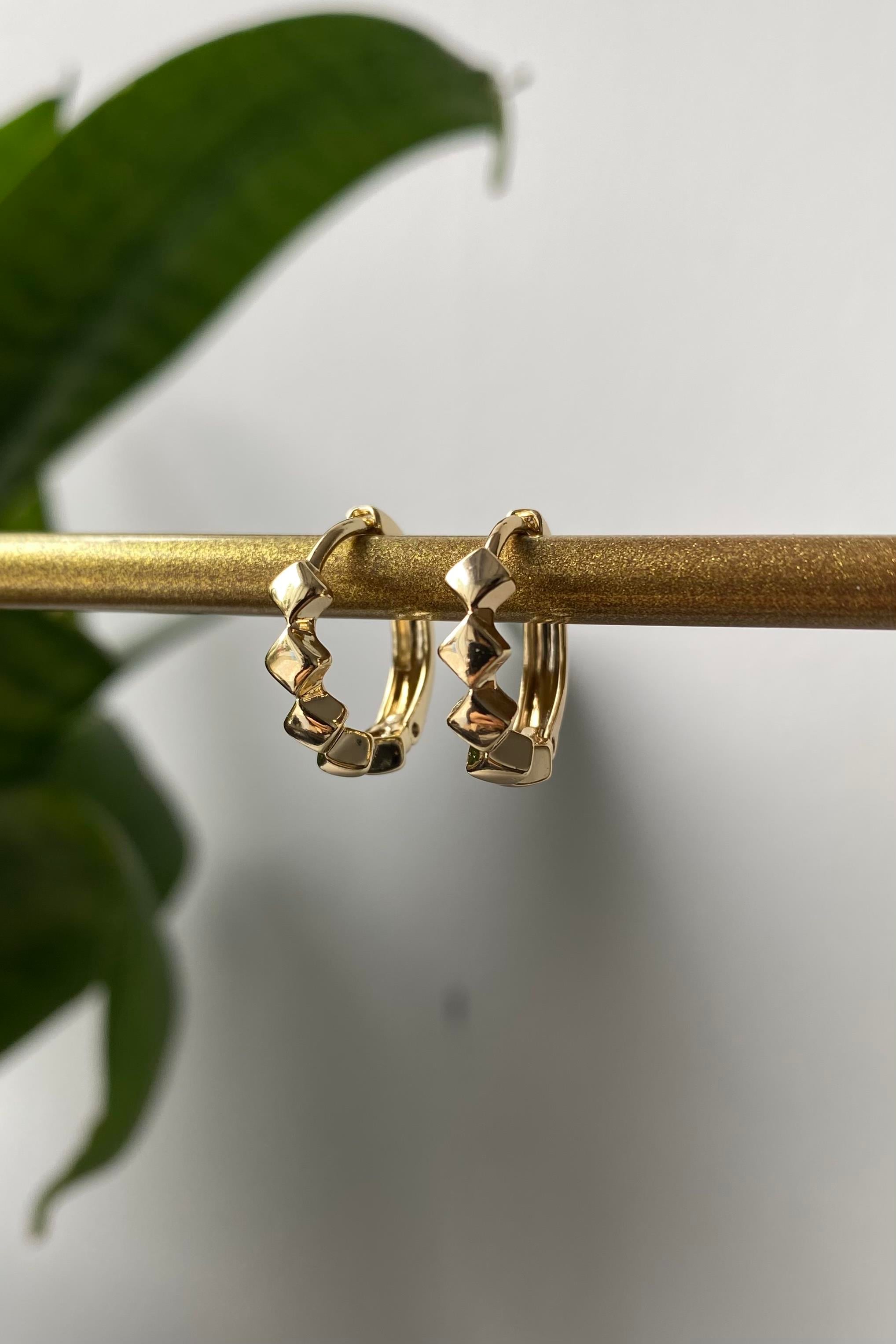 KARO MODEL HALKA KÜPE 1,5CM