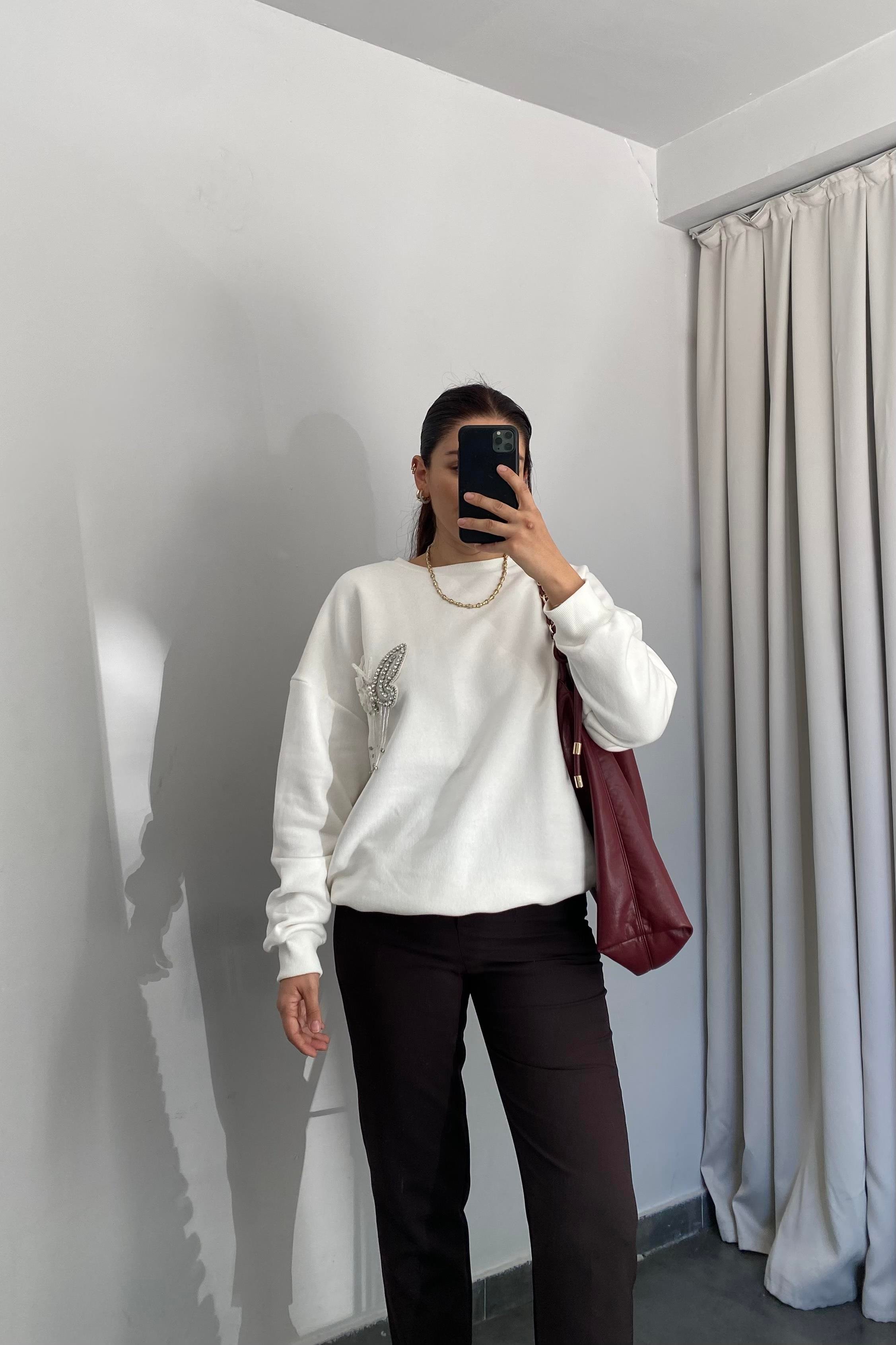 KELEBEK İŞLEMELİ İPEKYOL SWEATSHIRT