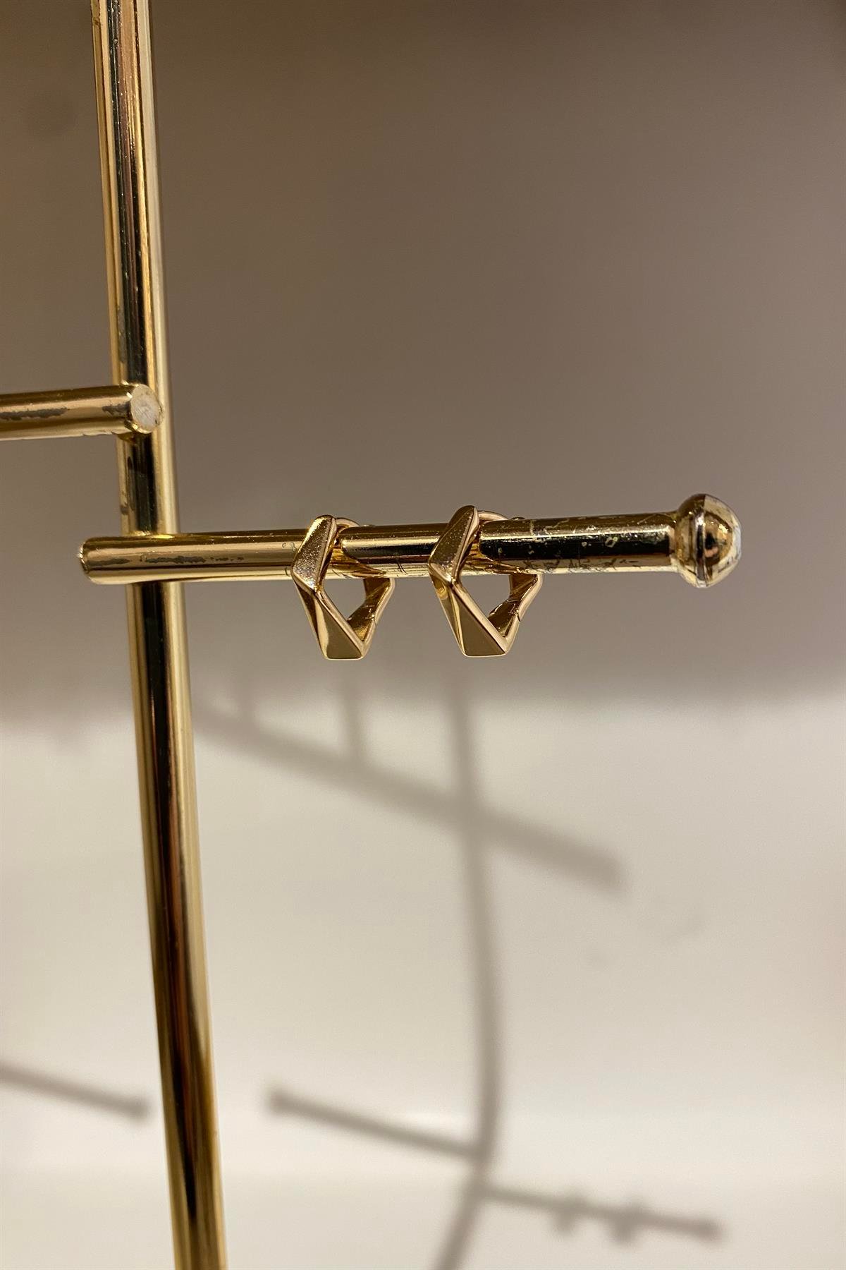 KESİMLİ KARO KÜPE 1.3cm