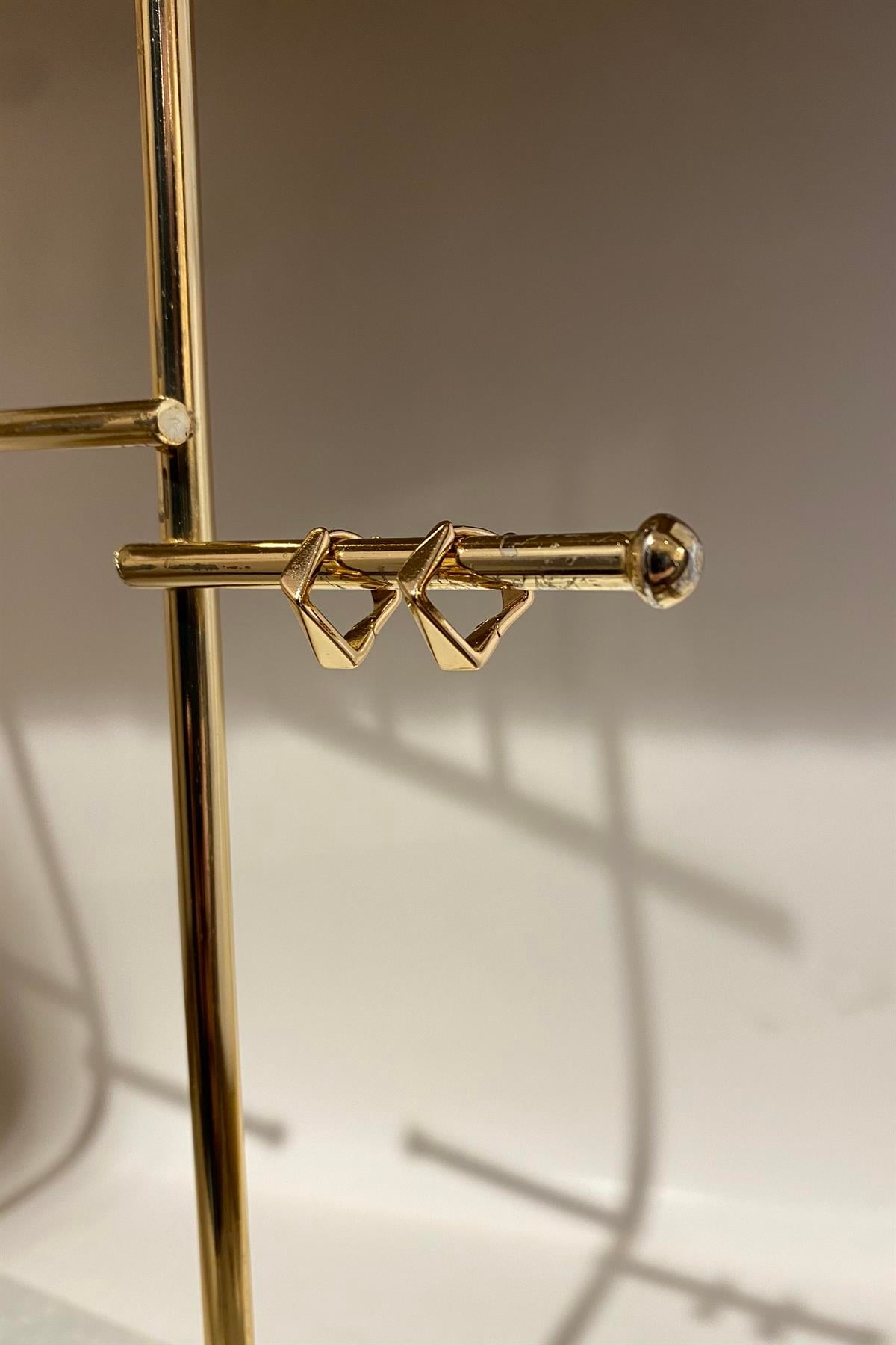 KESİMLİ KARO KÜPE 1.3cm