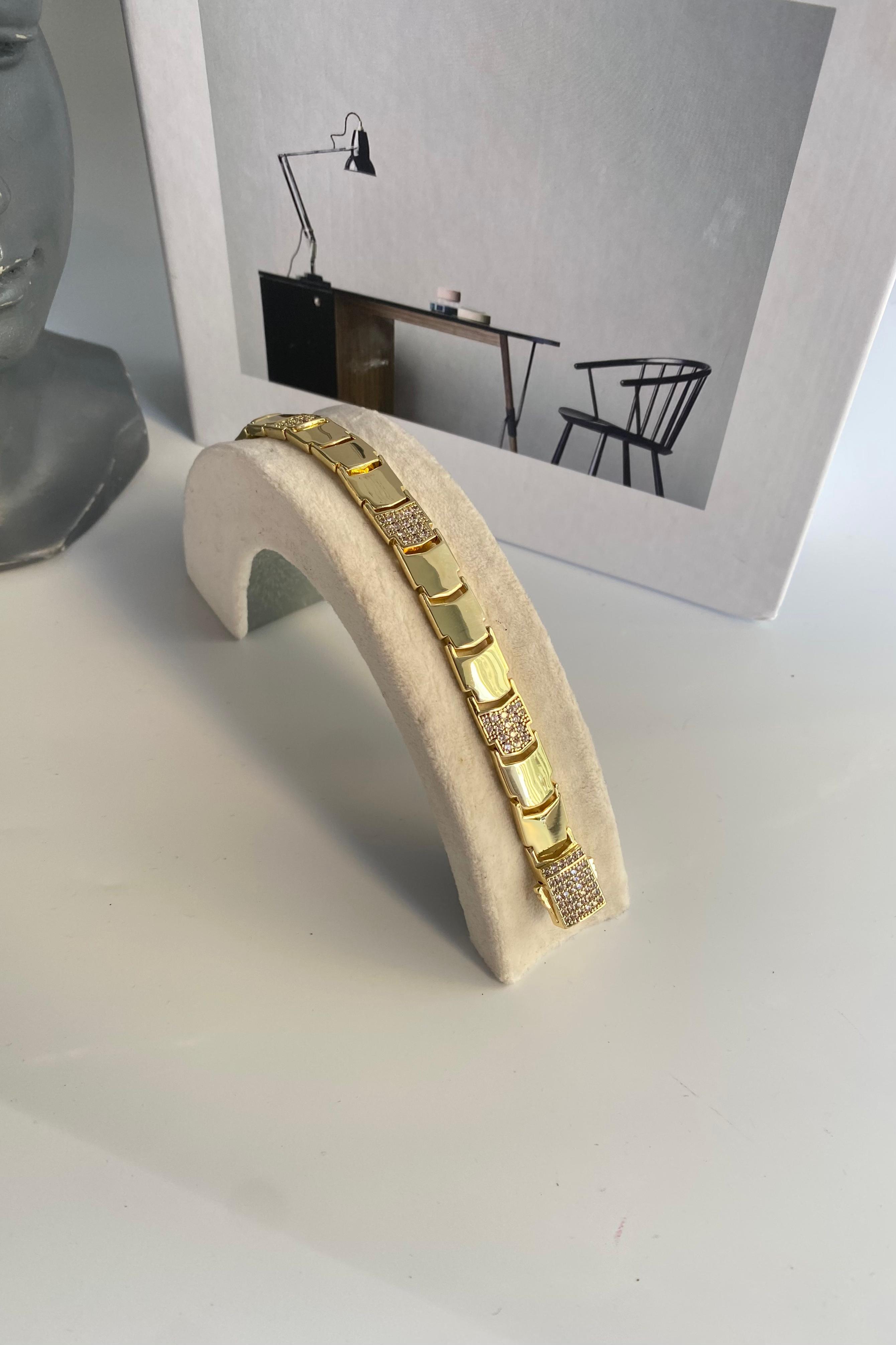 KİLİT KAPAMA PLAKA BİLEZİK