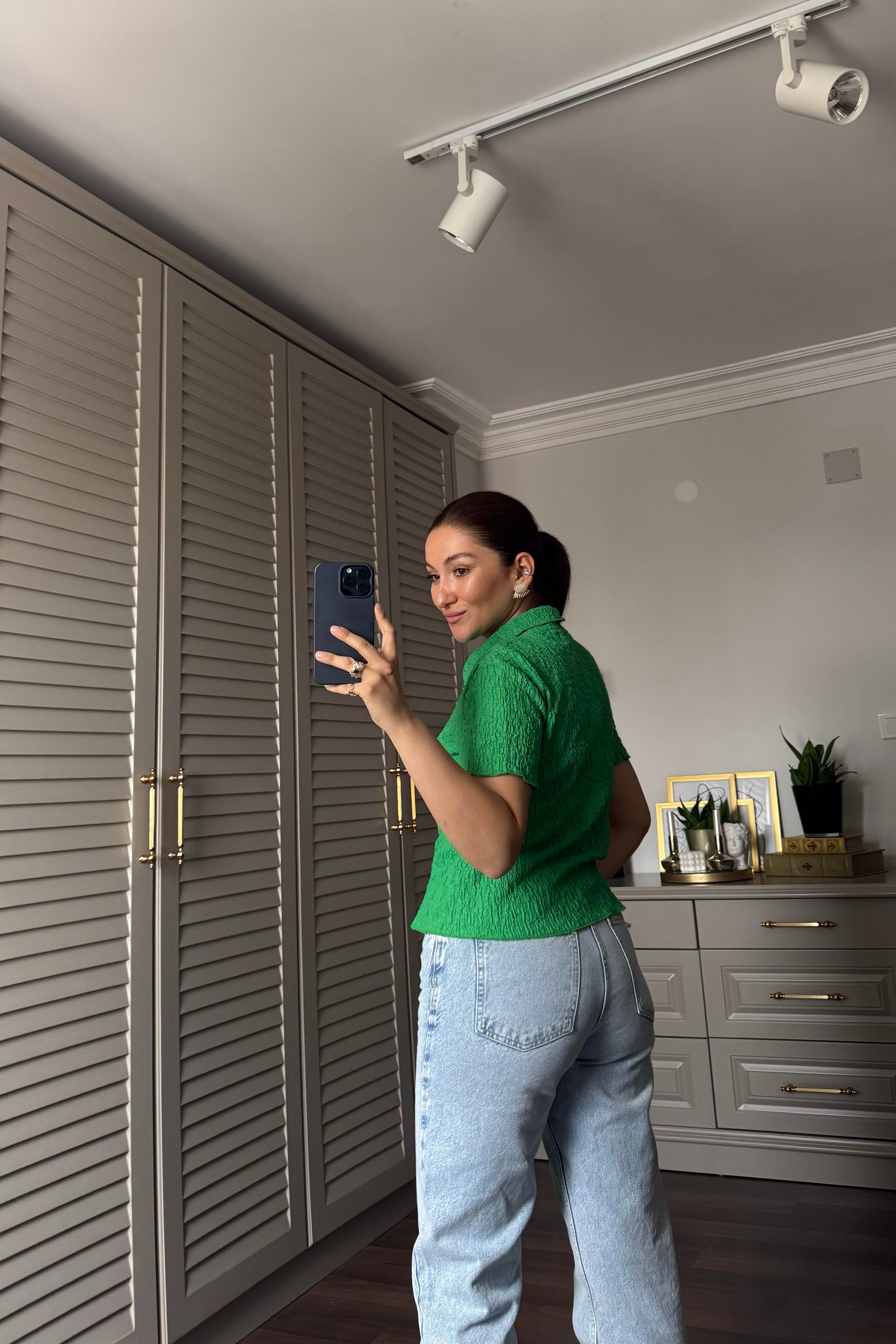 KISA KOL BUBBLE GÖMLEK