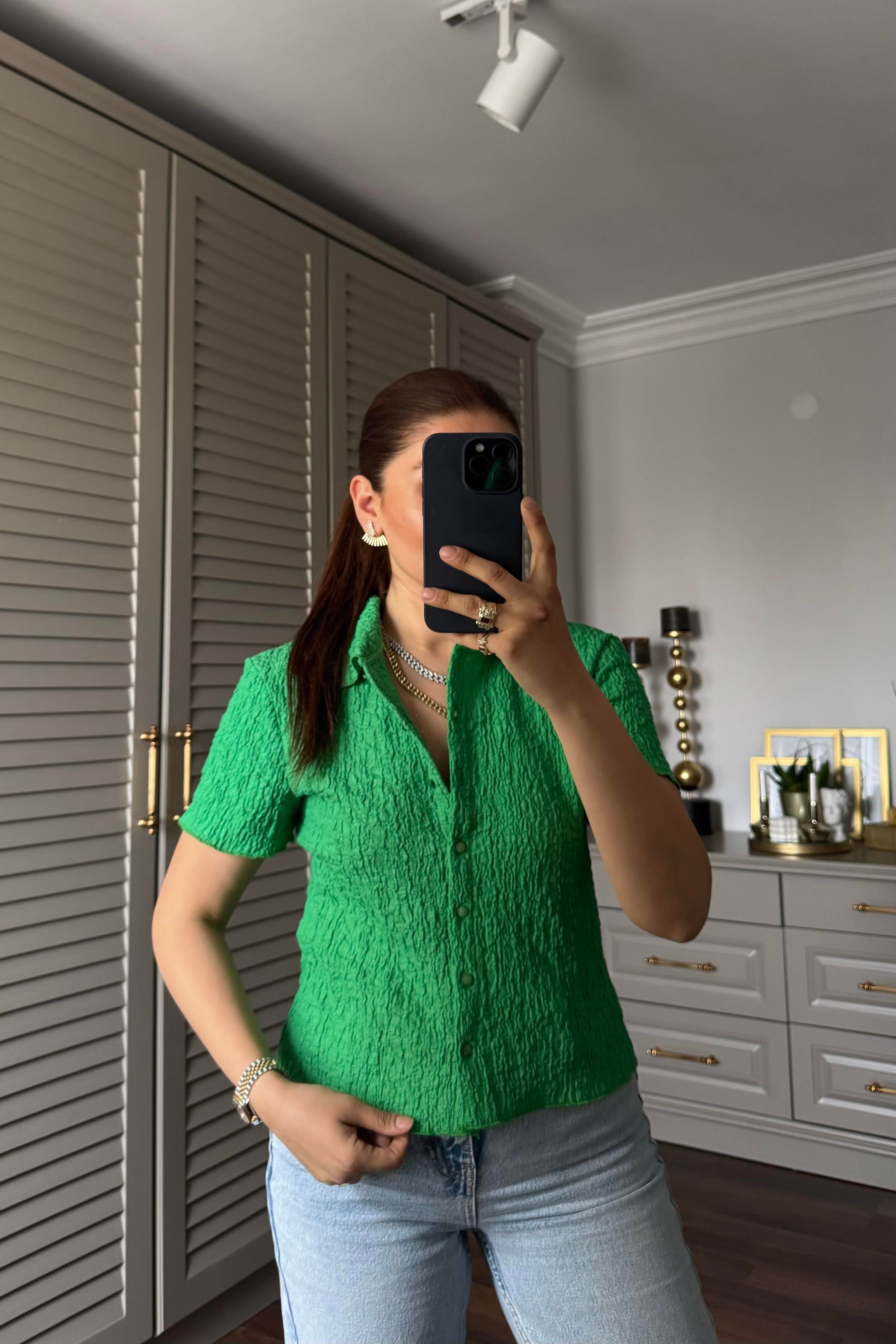 KISA KOL BUBBLE GÖMLEK