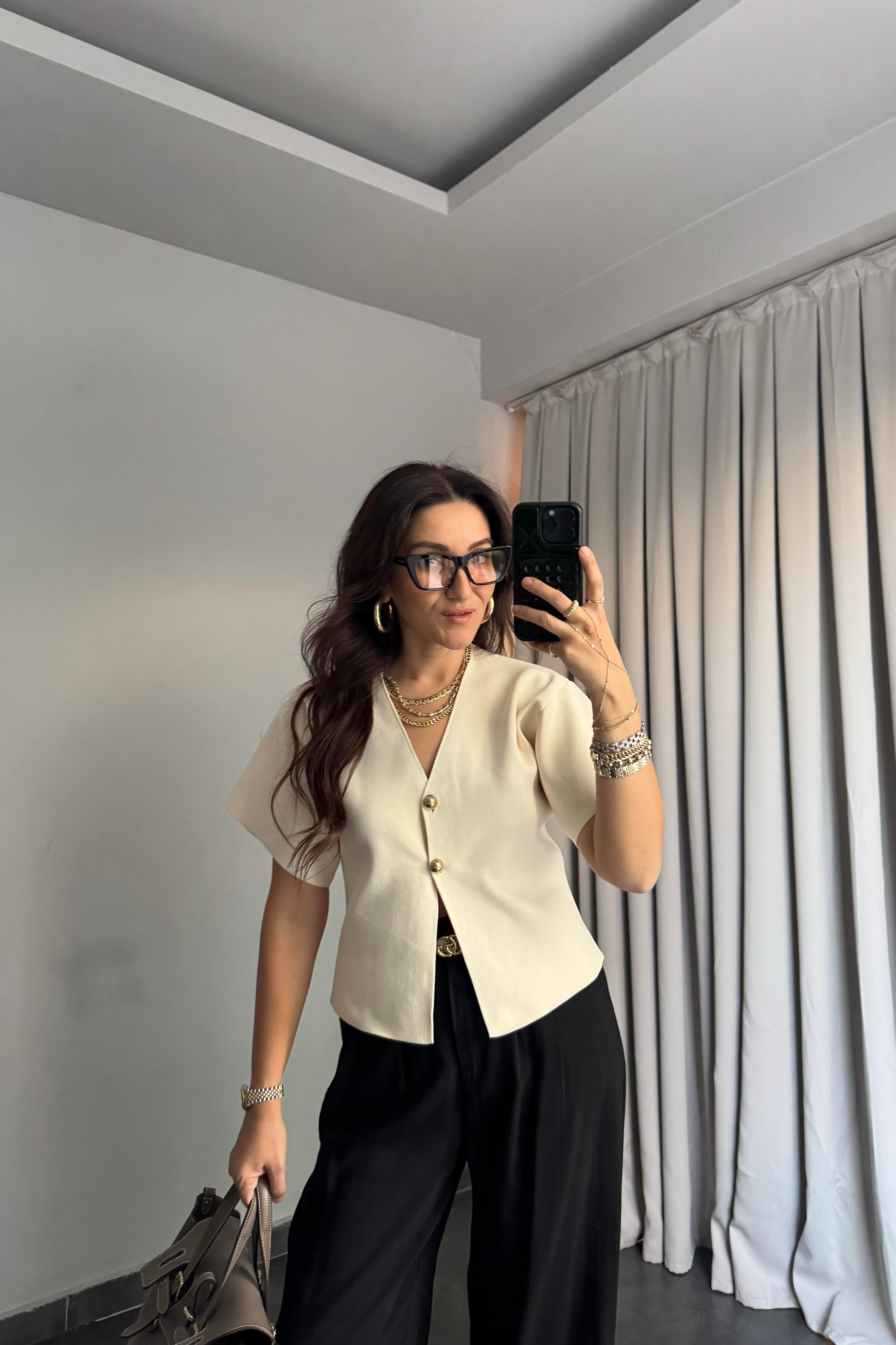 KISA KOL GOLD DÜĞMELİ TRİKO/4554