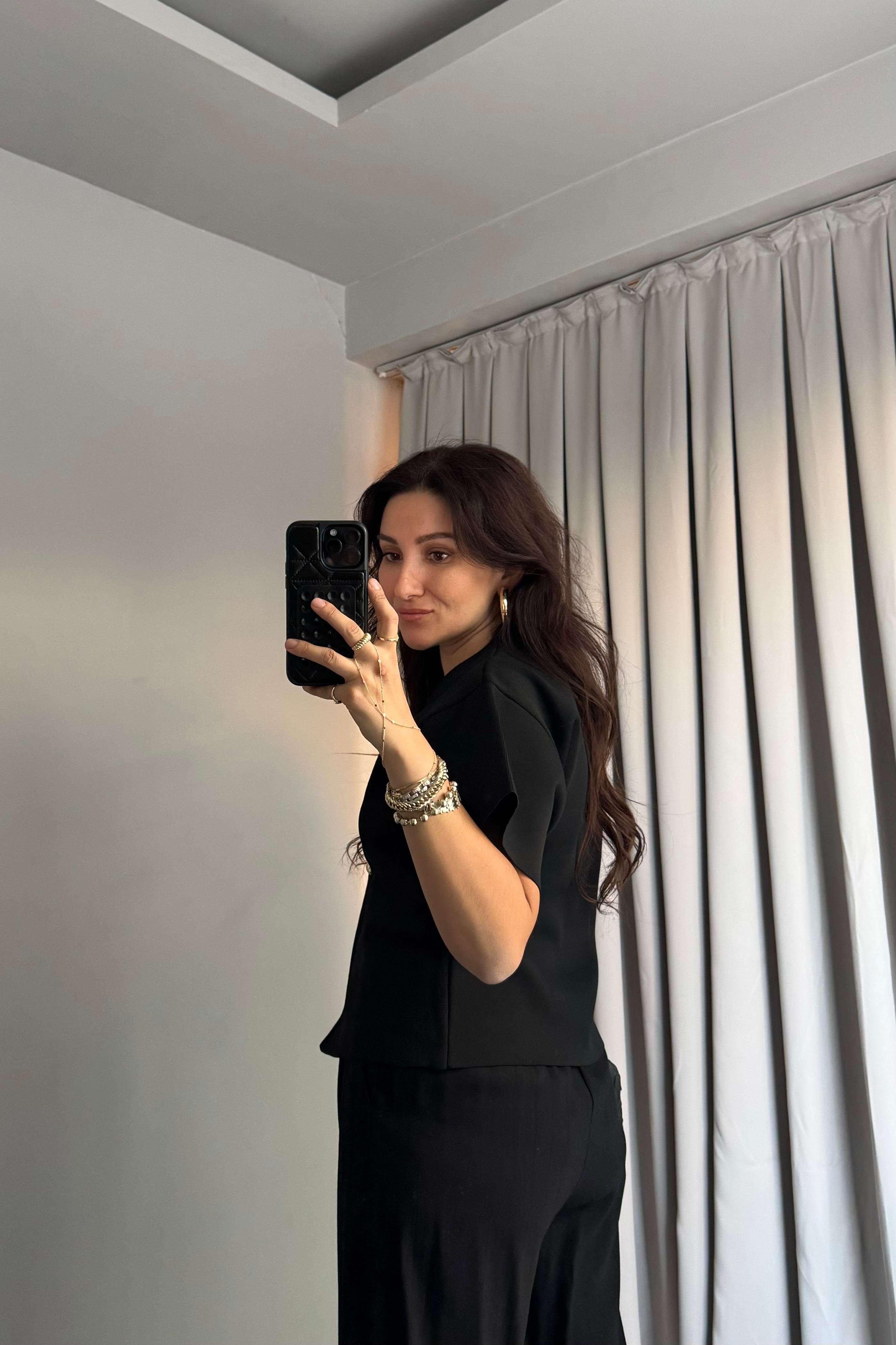 KISA KOL GOLD DÜĞMELİ TRİKO/4554