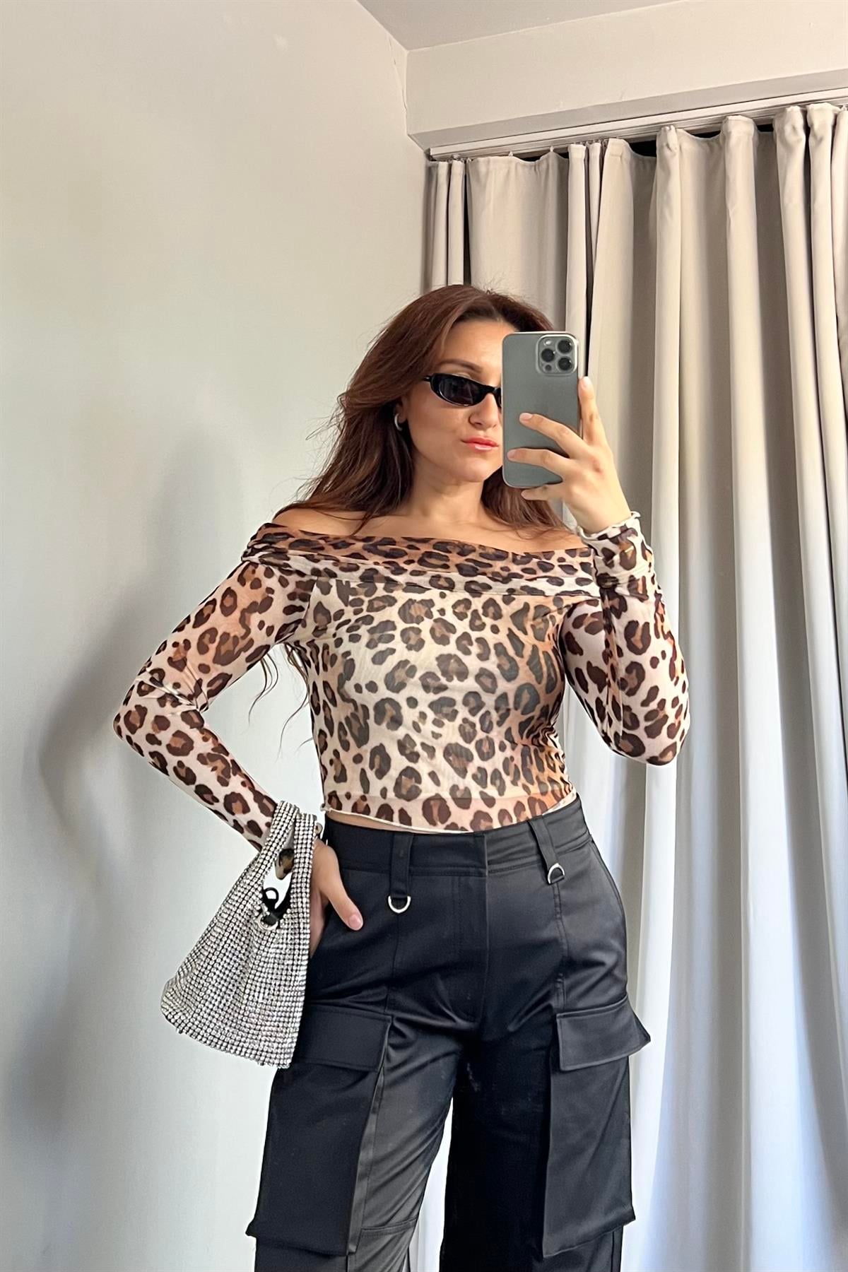LEOPAR DESEN MADONNA YAKA TÜL CROP