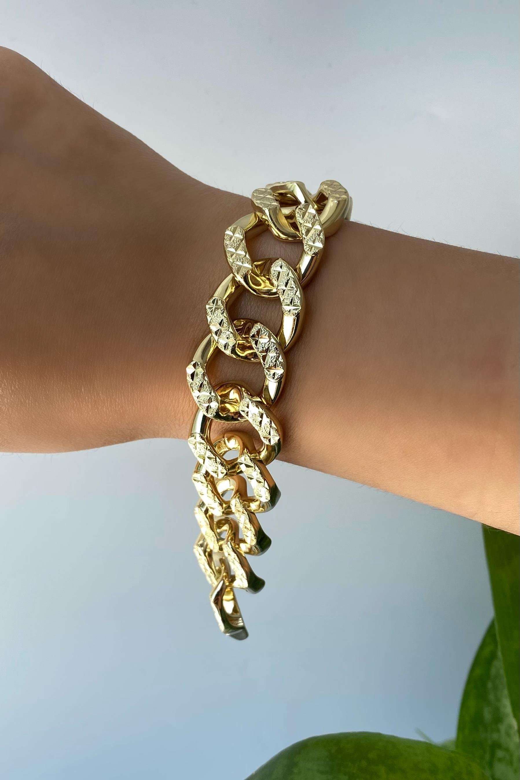 MEGA GURMET ZİNCİR