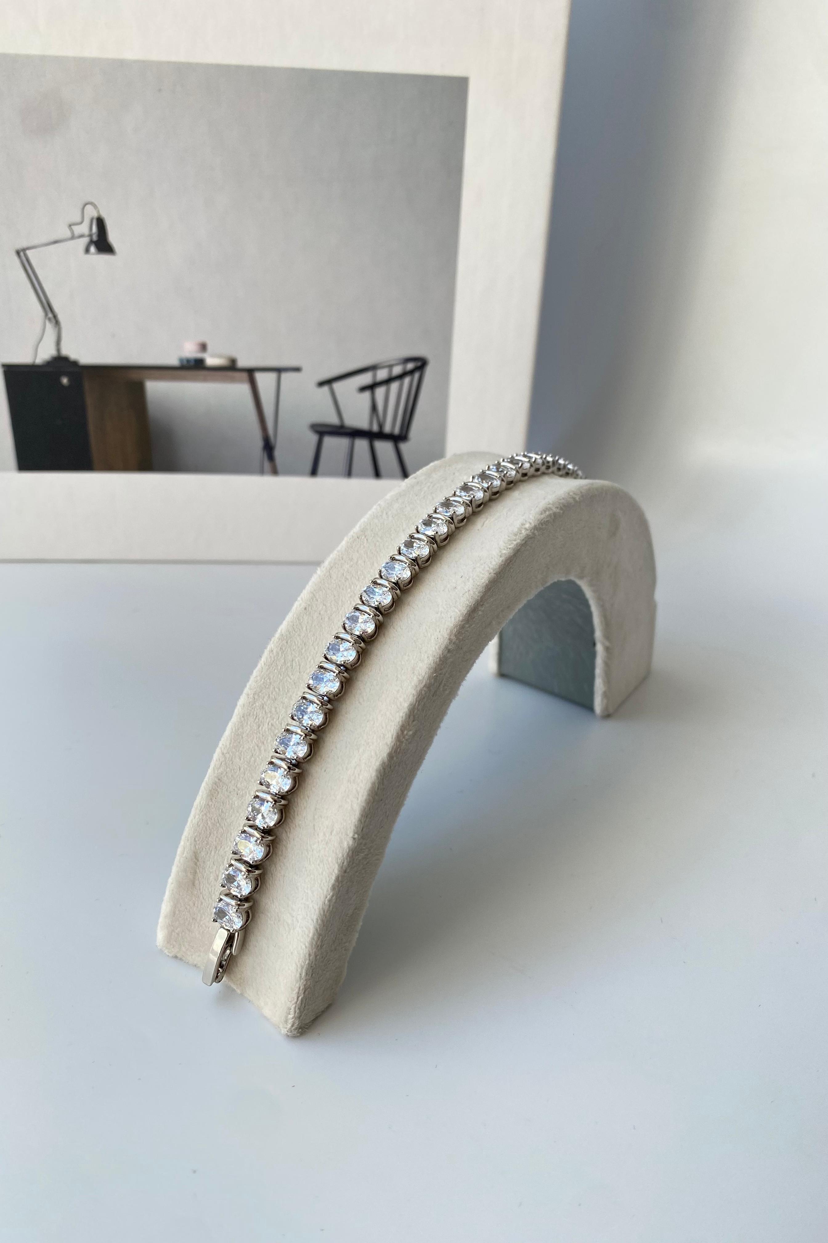 MİNELİ OVAL SU YOLU BİLEZİK