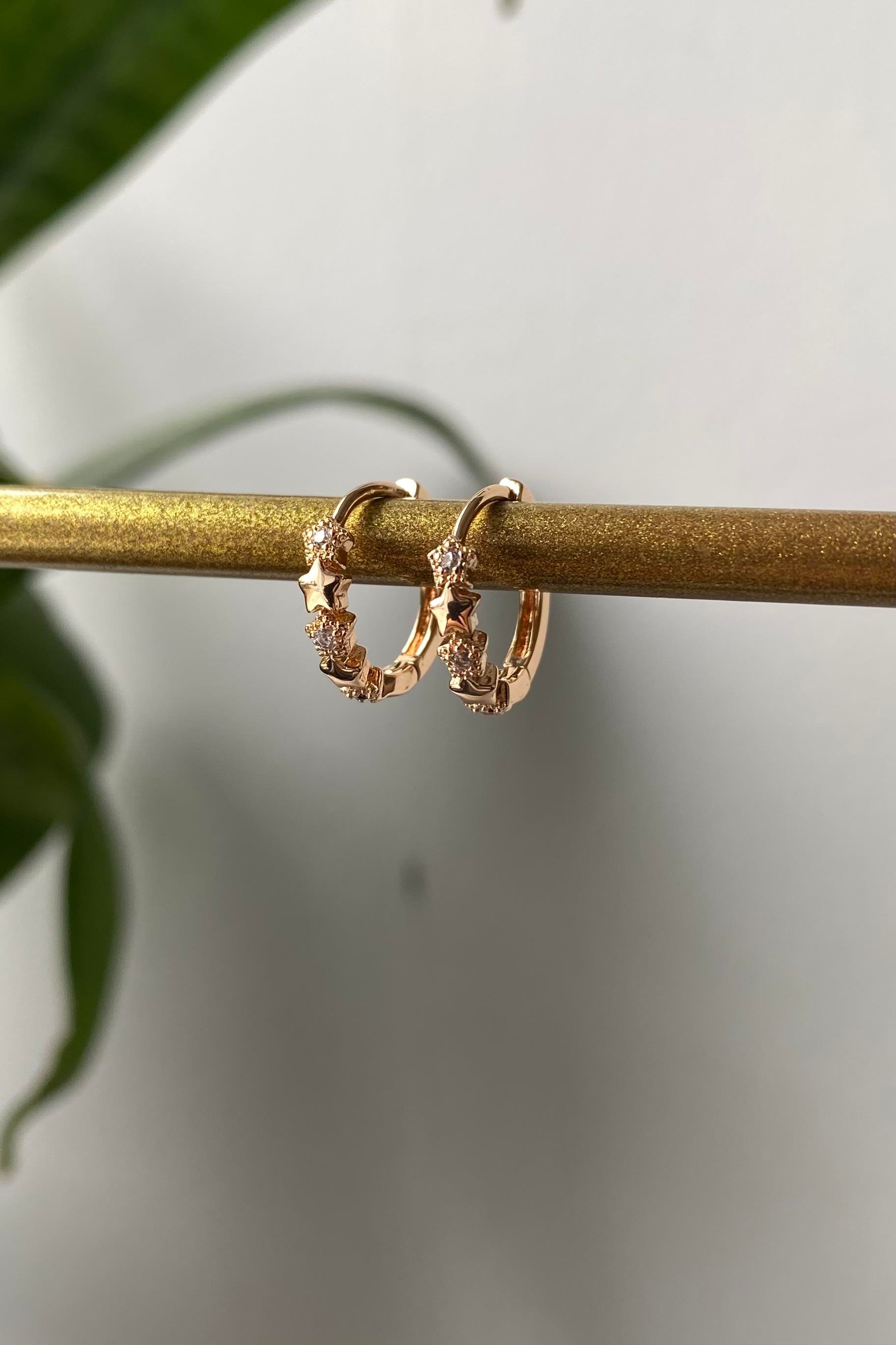 MİNİMAL YILDIZ HALKA KÜPE 1CM