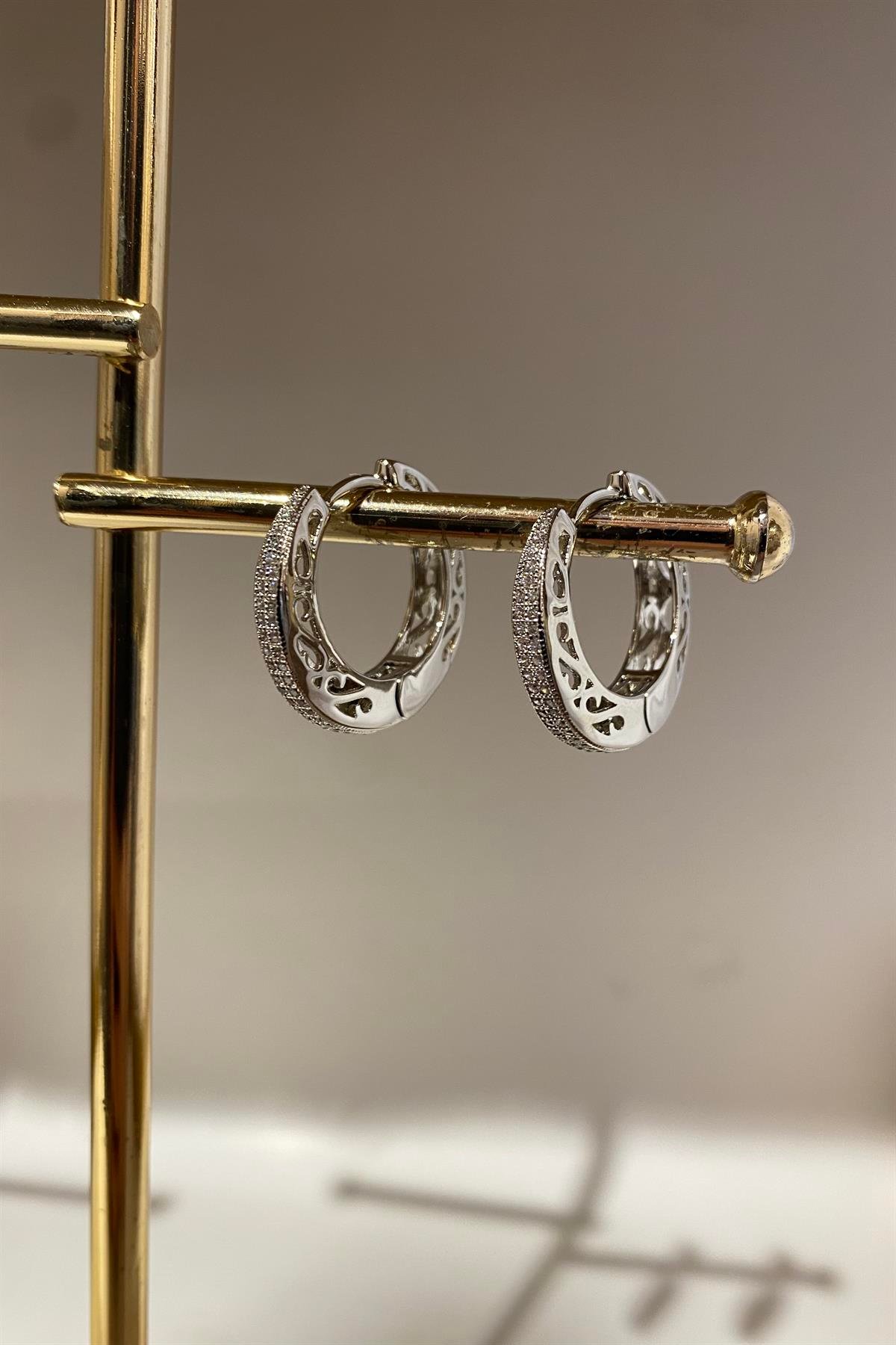 MOTİFLİ ZİRKON TAŞLI HALKA KÜPE 2,4cm