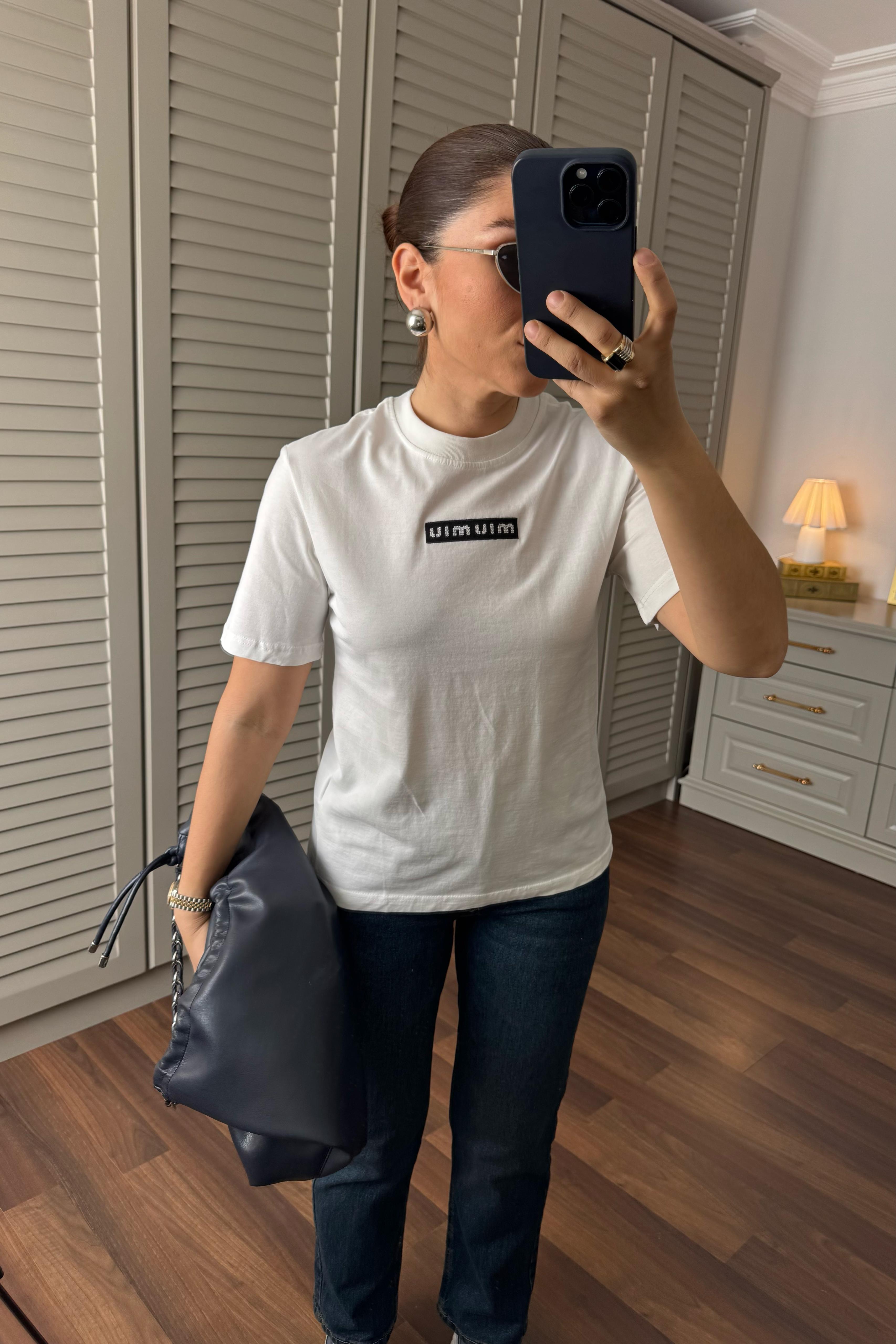 NAKIŞ İŞLEMELİ MM T-SHİRT