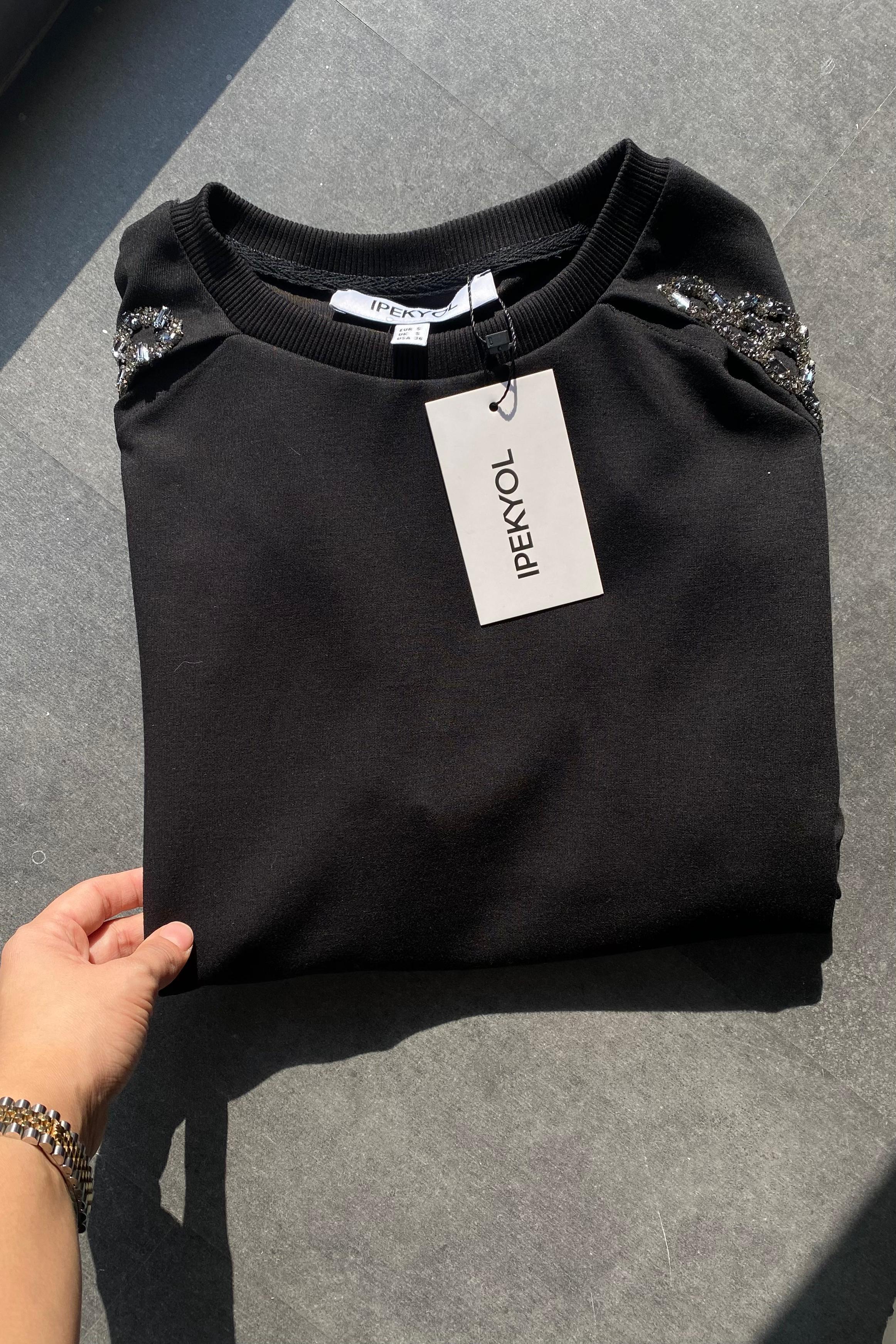 OMUZU TAŞLI İPEKYOL SWEATSHIRT