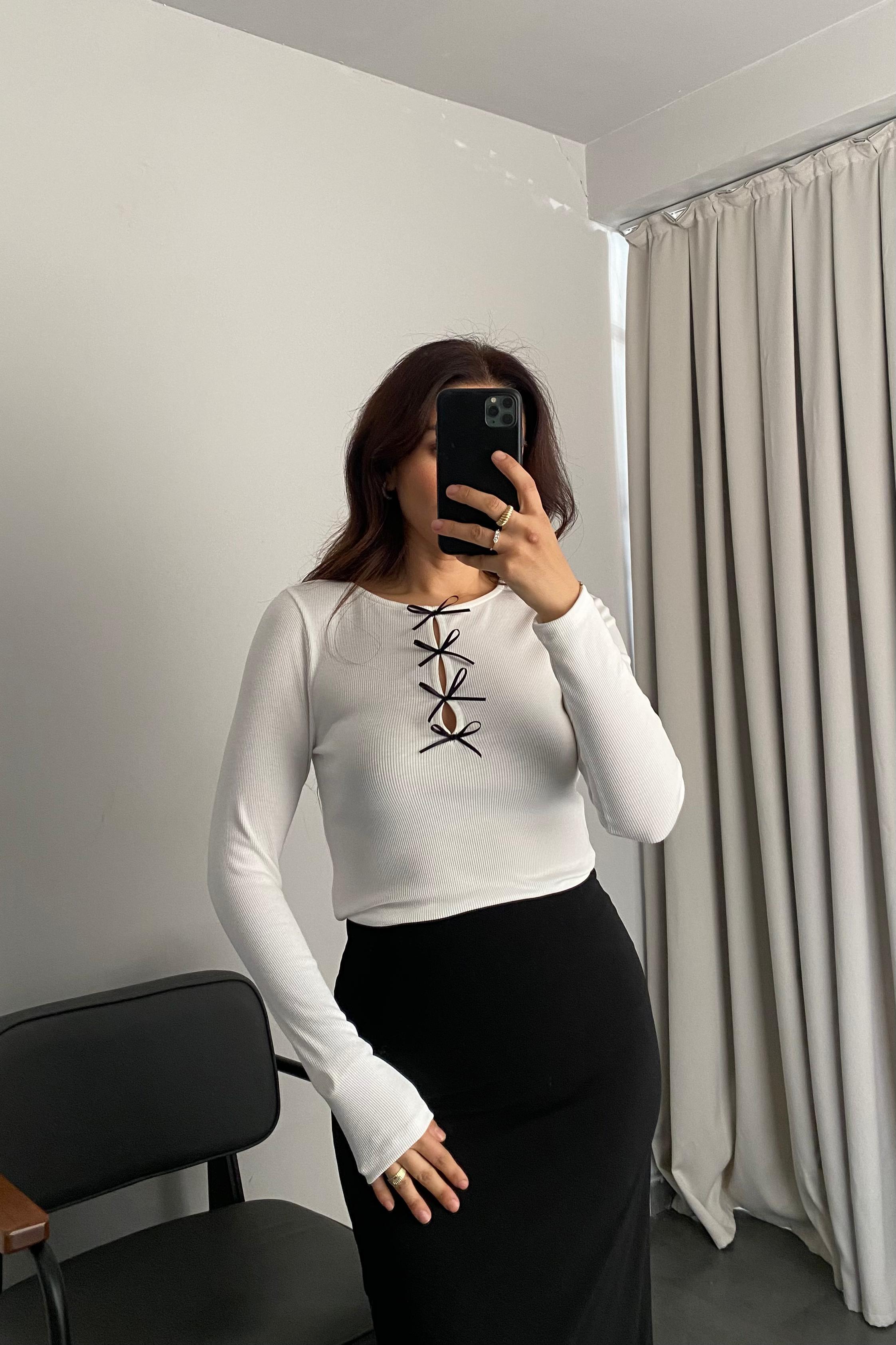 ÖNÜ FİYONKLU UZUN KOLLU BODY