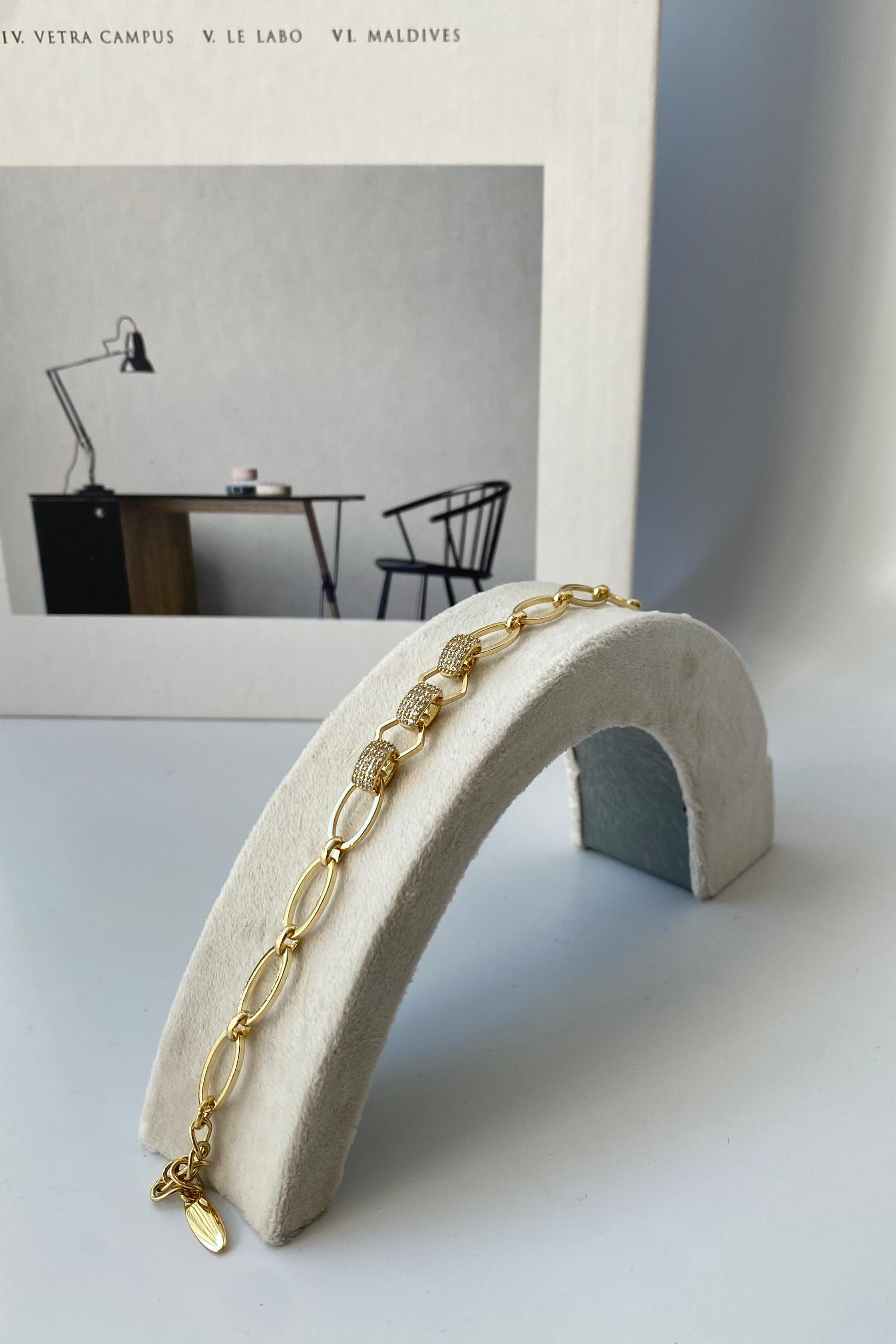 OVAL ATAÇLI BİLEZİK