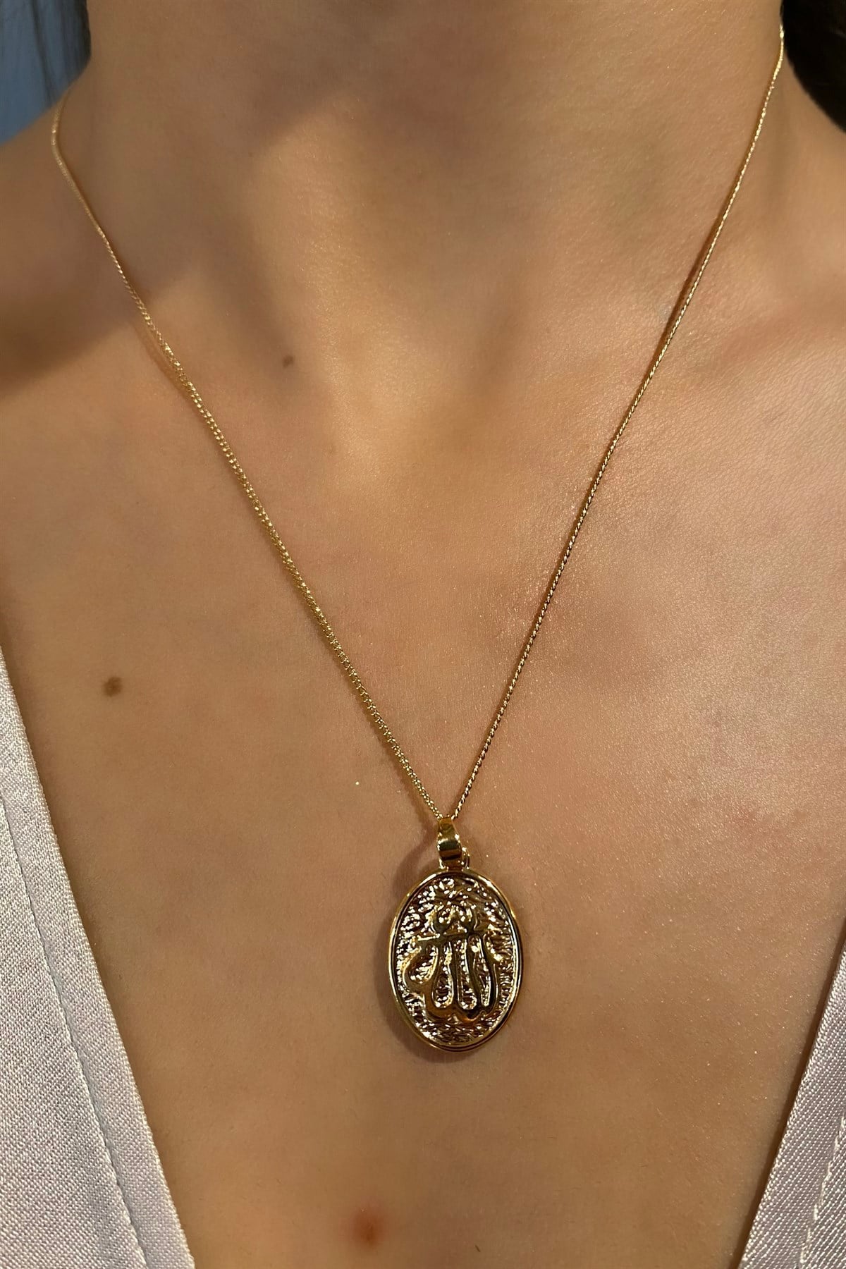 OVAL PLAKALI ALLAH YAZILI KOLYE