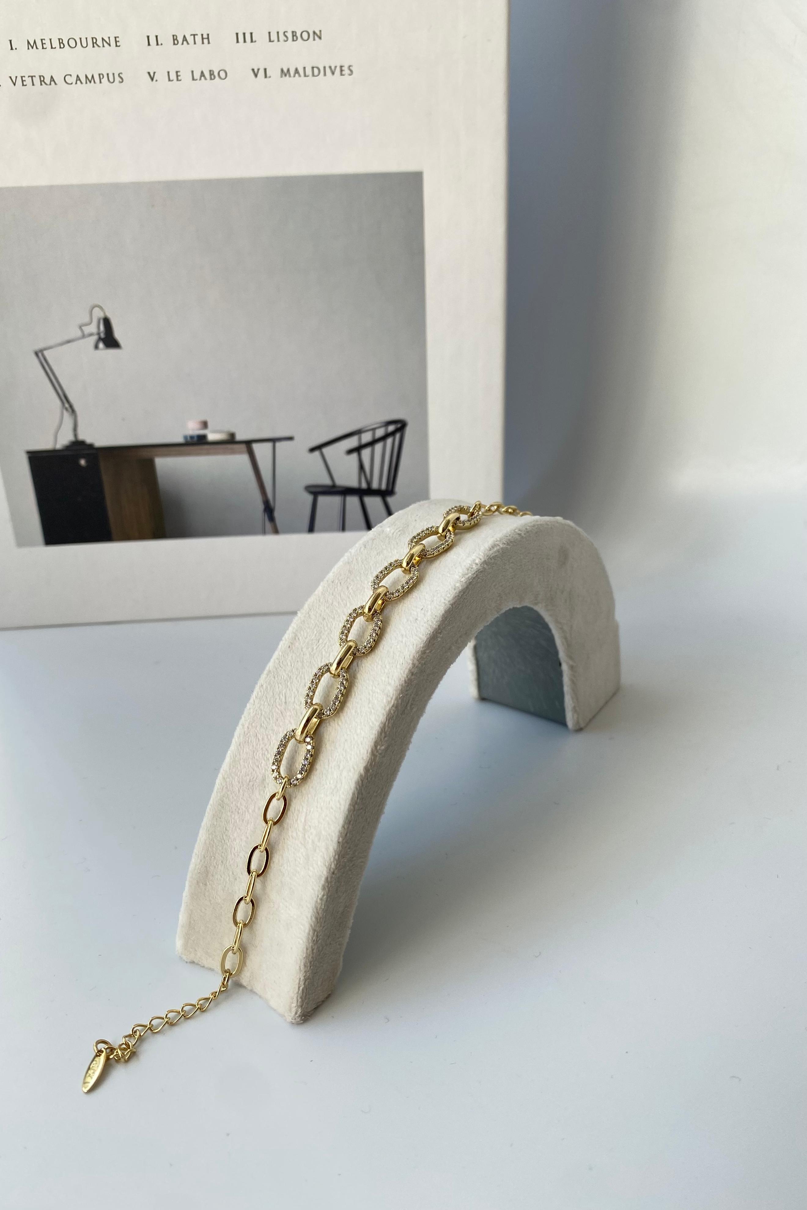 OVAL TAŞLI ATAÇ BİLEZİK