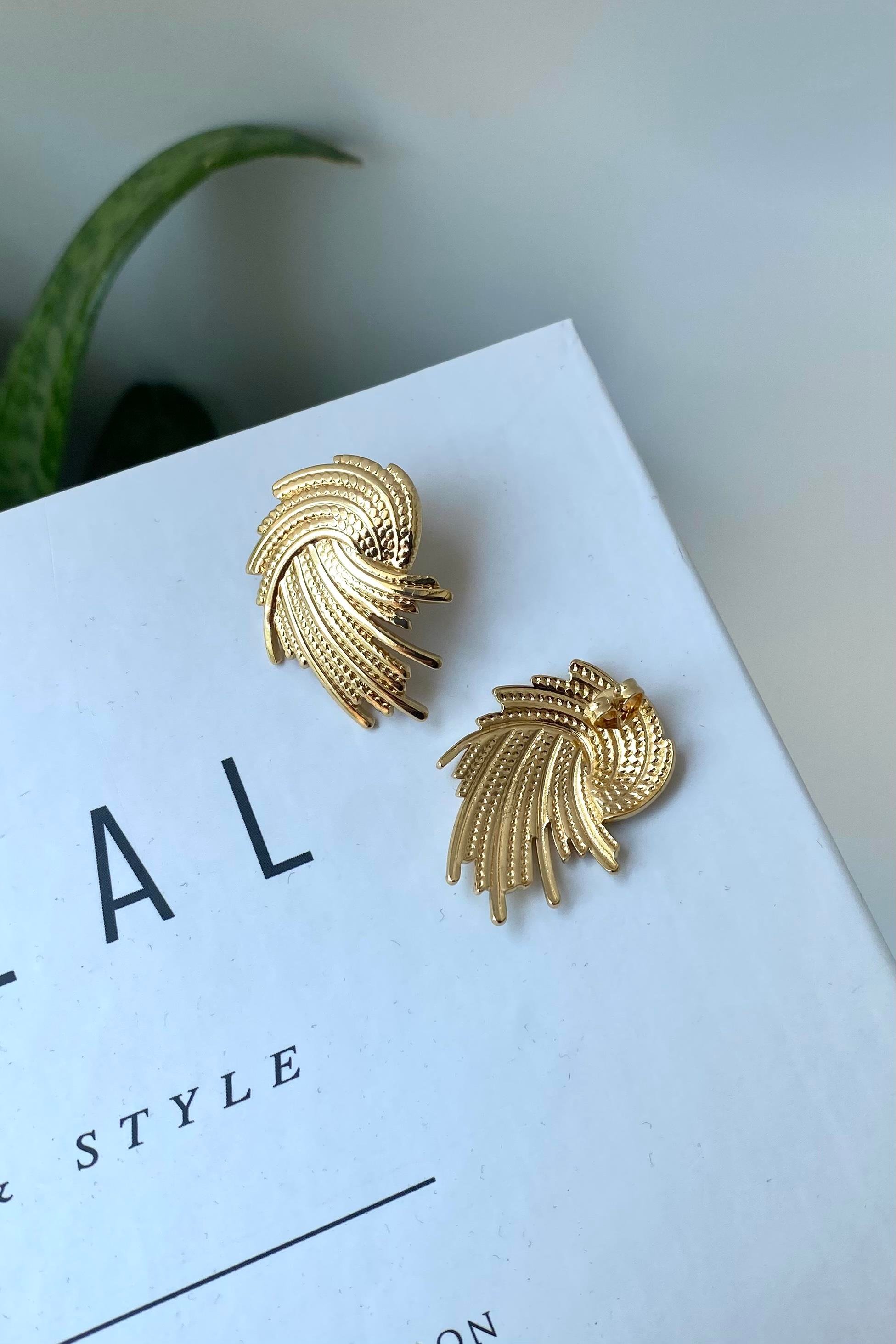 SARMAL GİRDAP KÜPE