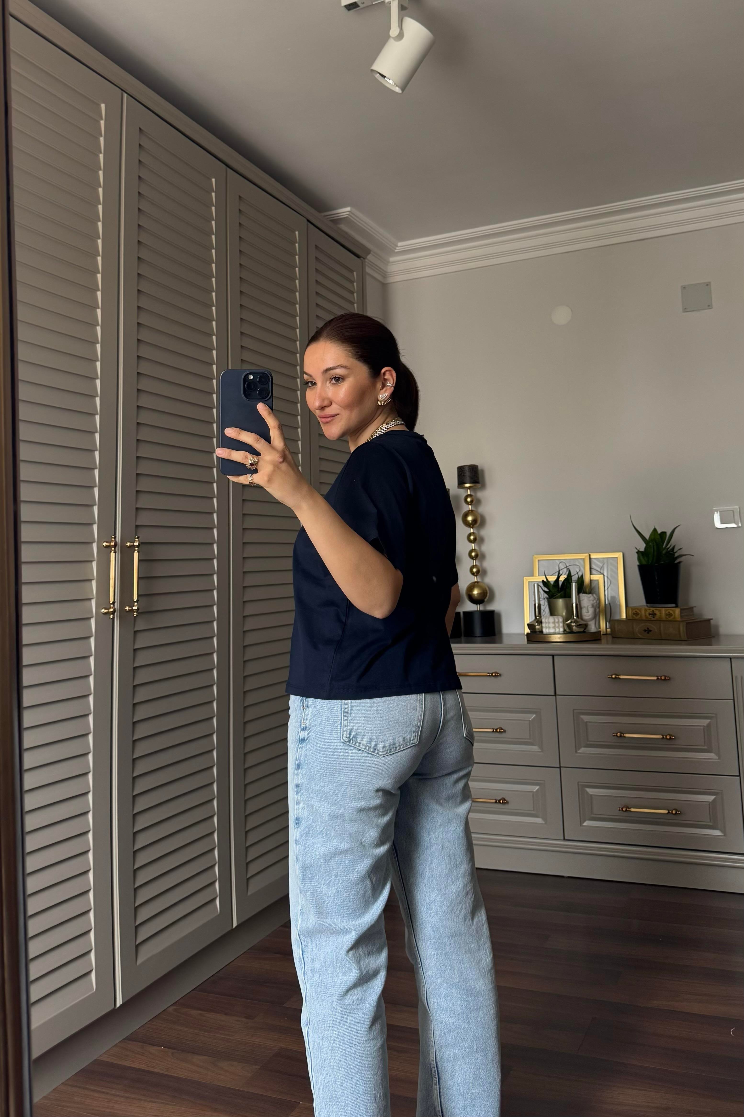 SIFIR YAKA BASIC T-SHIRT