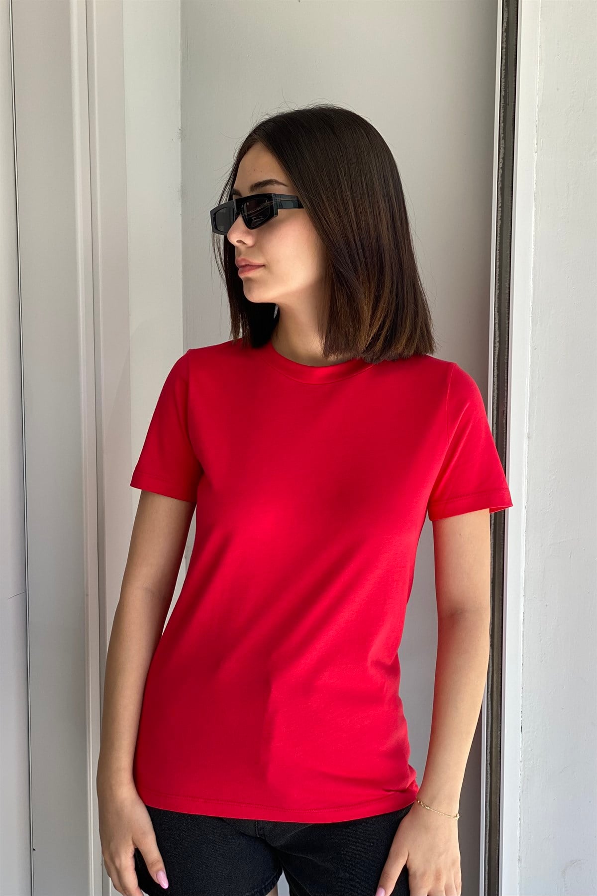 SIFIR YAKA BASIC T-SHIRT