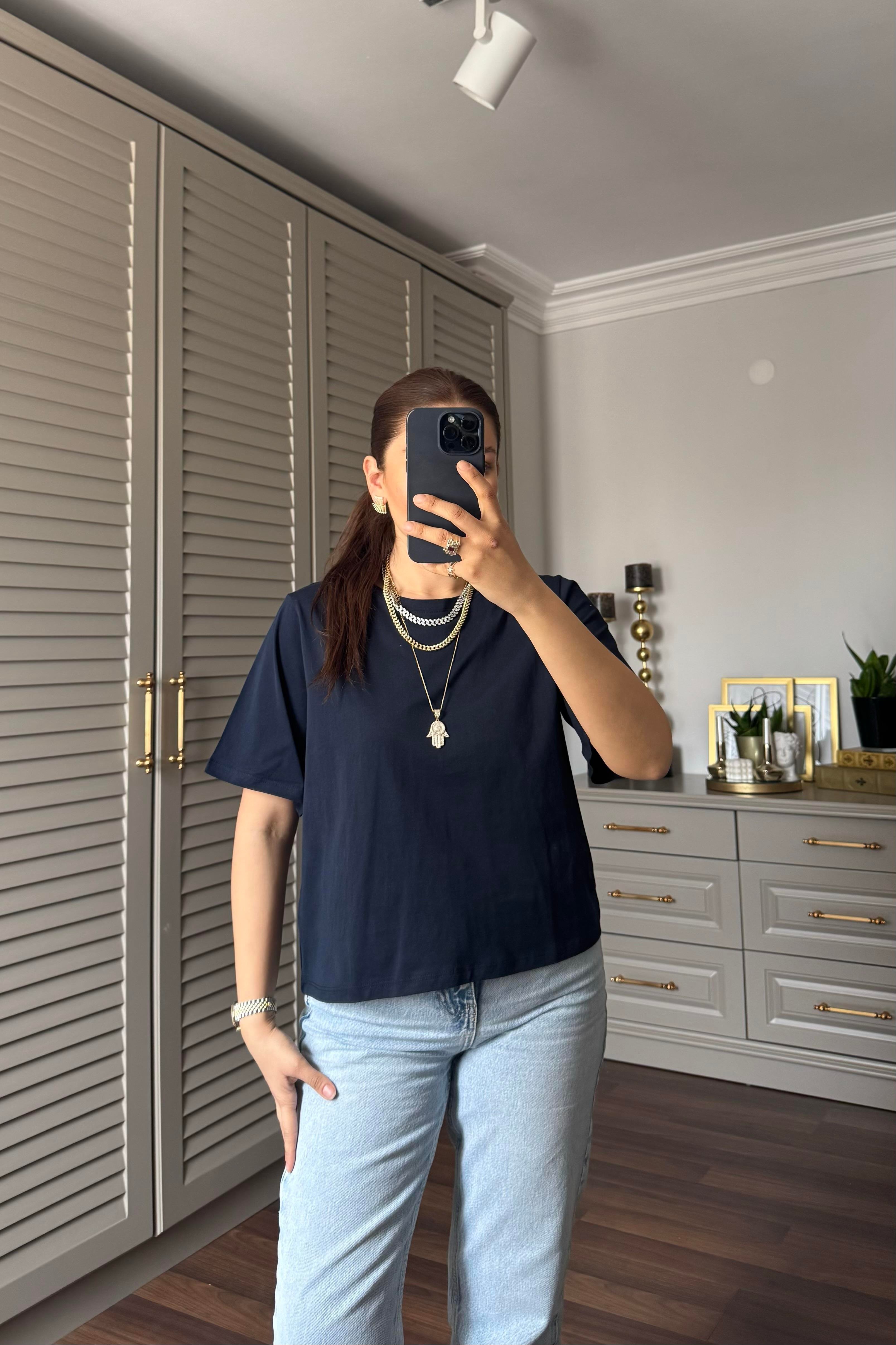 SIFIR YAKA BASIC T-SHIRT