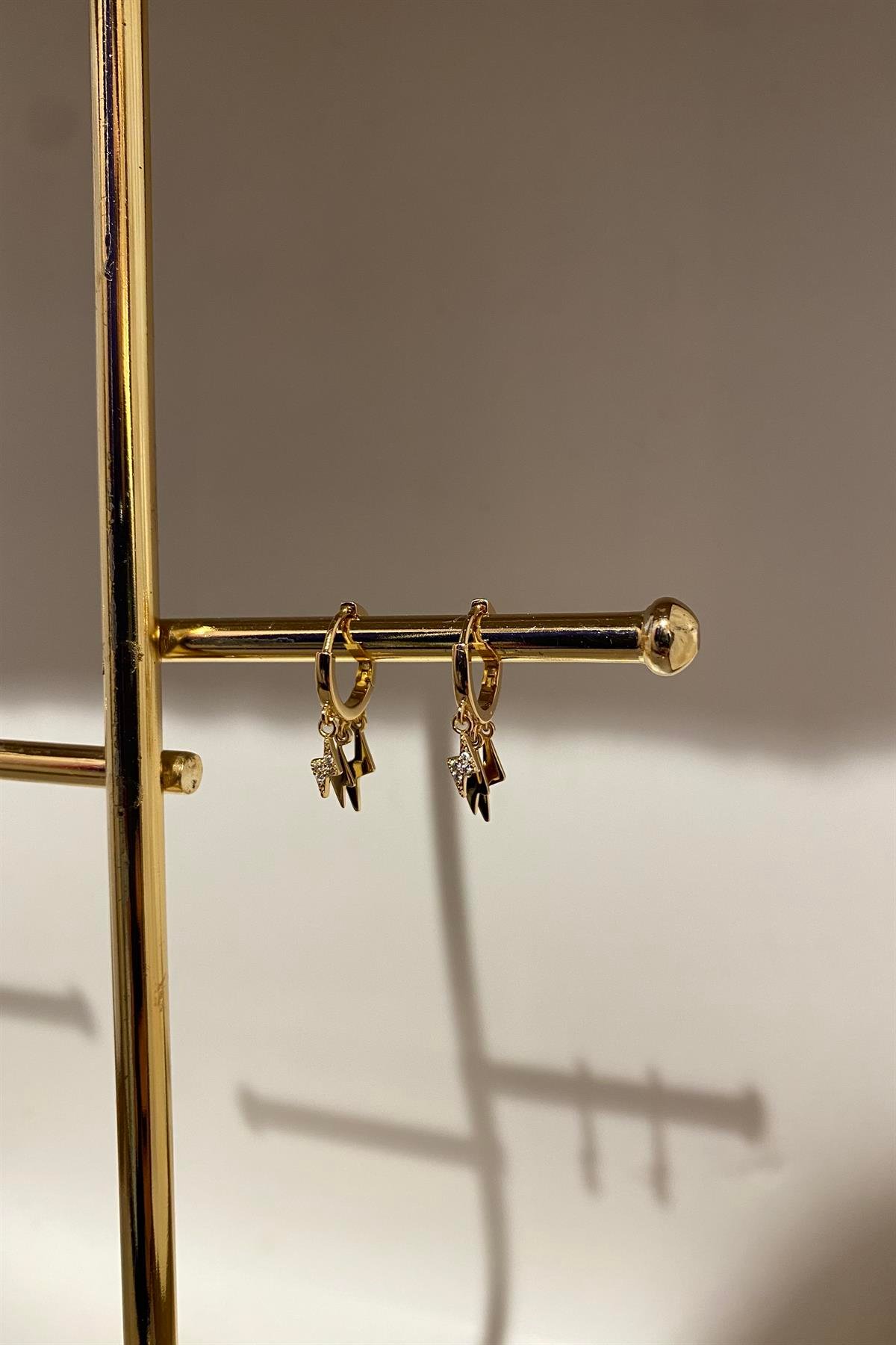 ŞİMŞEK SHAKIRA MODEL TAŞLI KÜPE