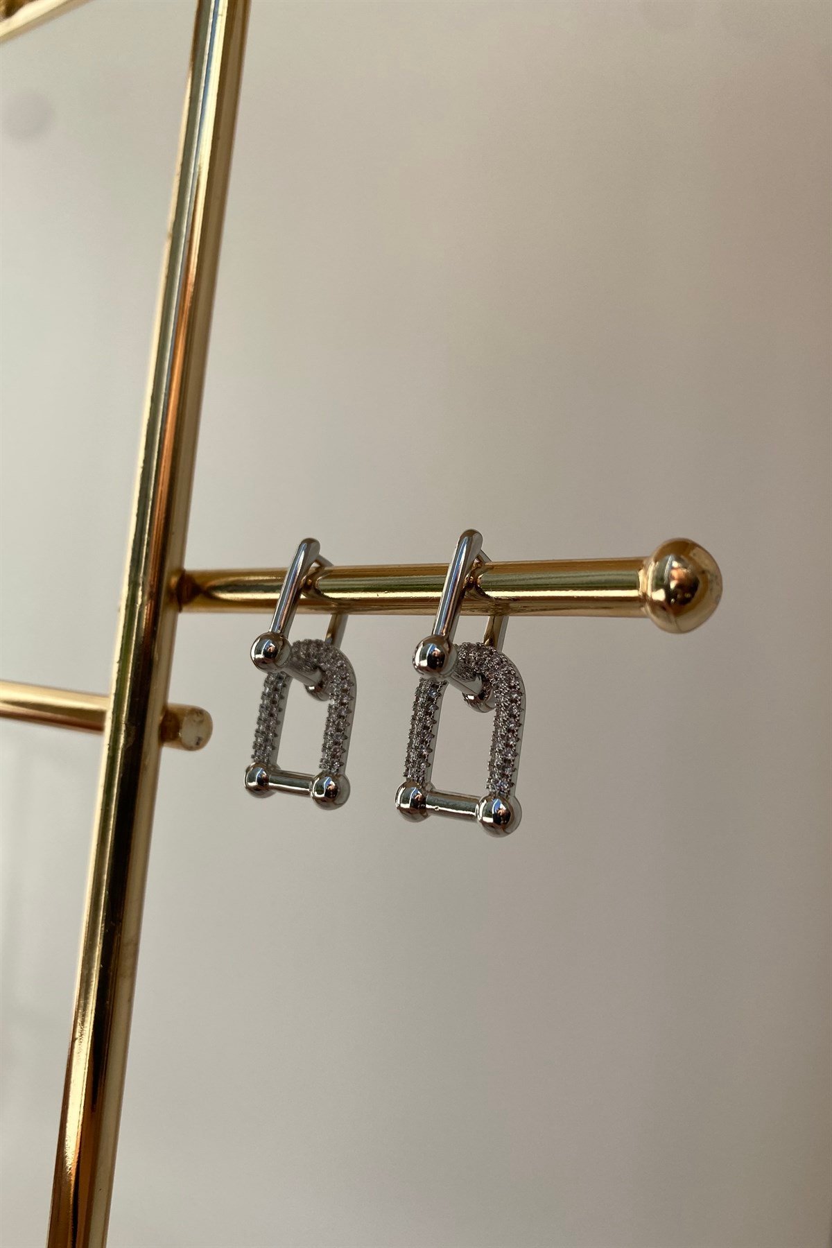 TIFFANY MODEL TAŞLI KÜPE