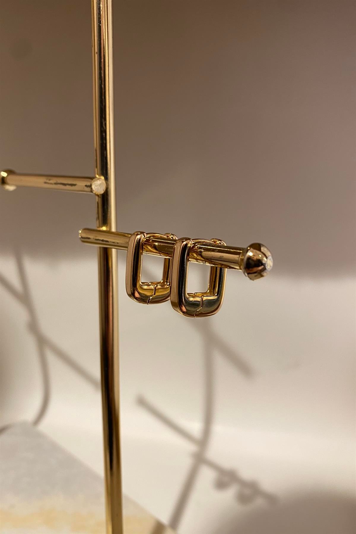 TOMBUL DİKDÖRTGEN HALKA KÜPE 1.7cm