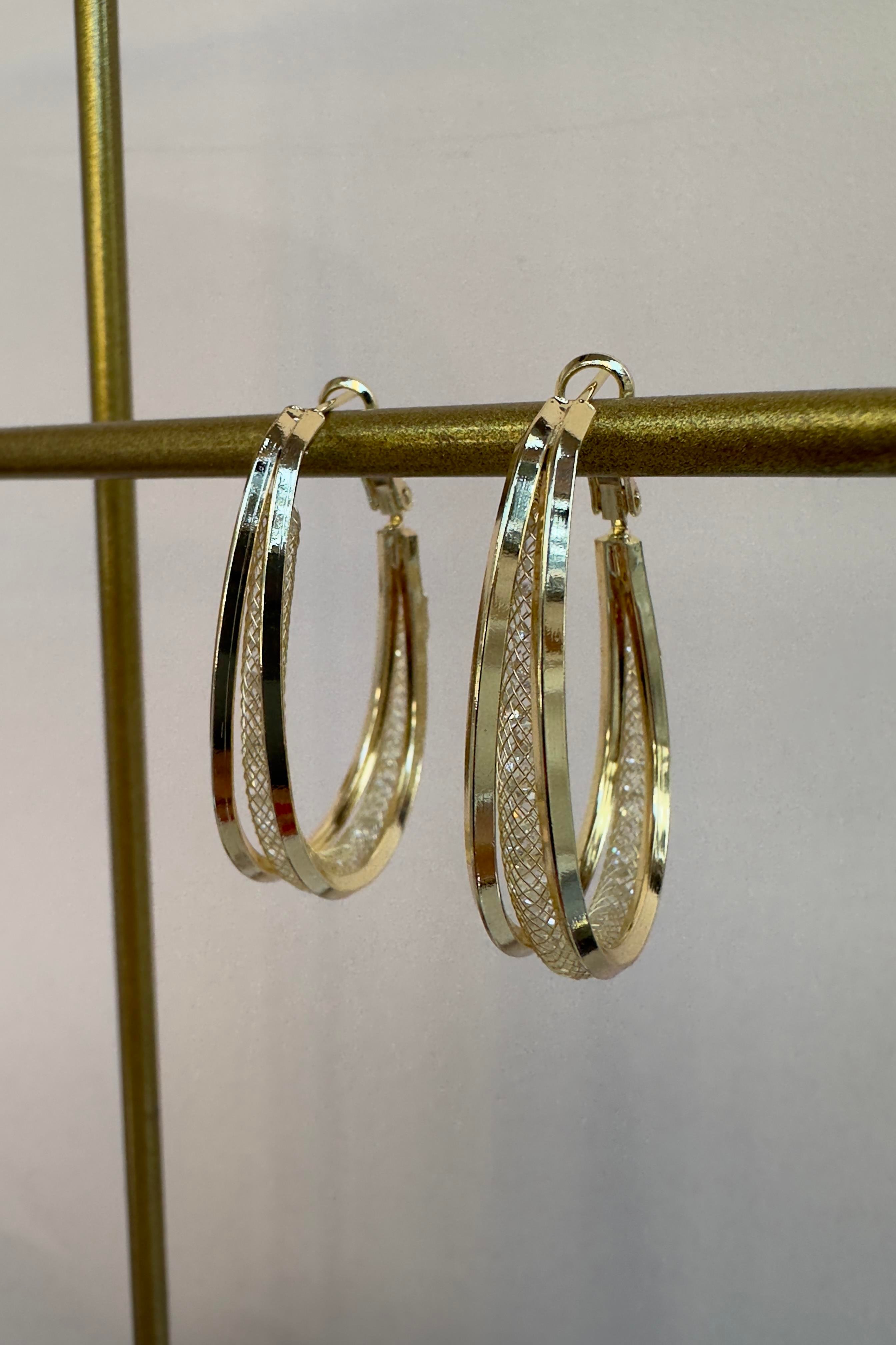 TÜL BORU ŞERİTLİ U MODEL KÜPE