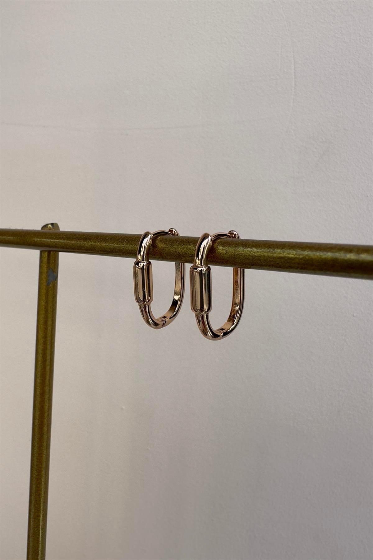 U MODEL ORTASI SİLİNDİRLİ KÜPE 2cm