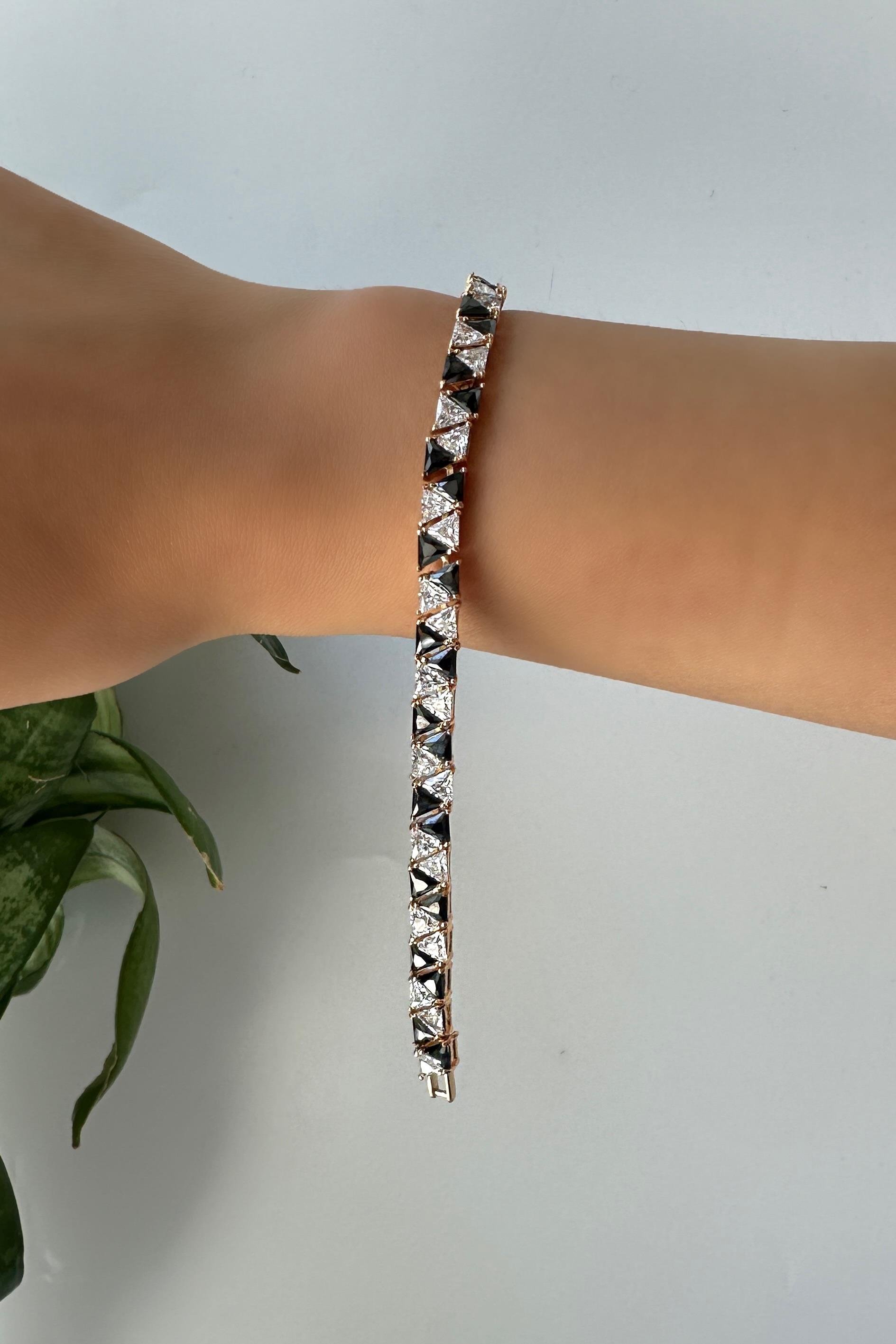 ÜÇGEN TAŞ SIRALI BİLEZİK