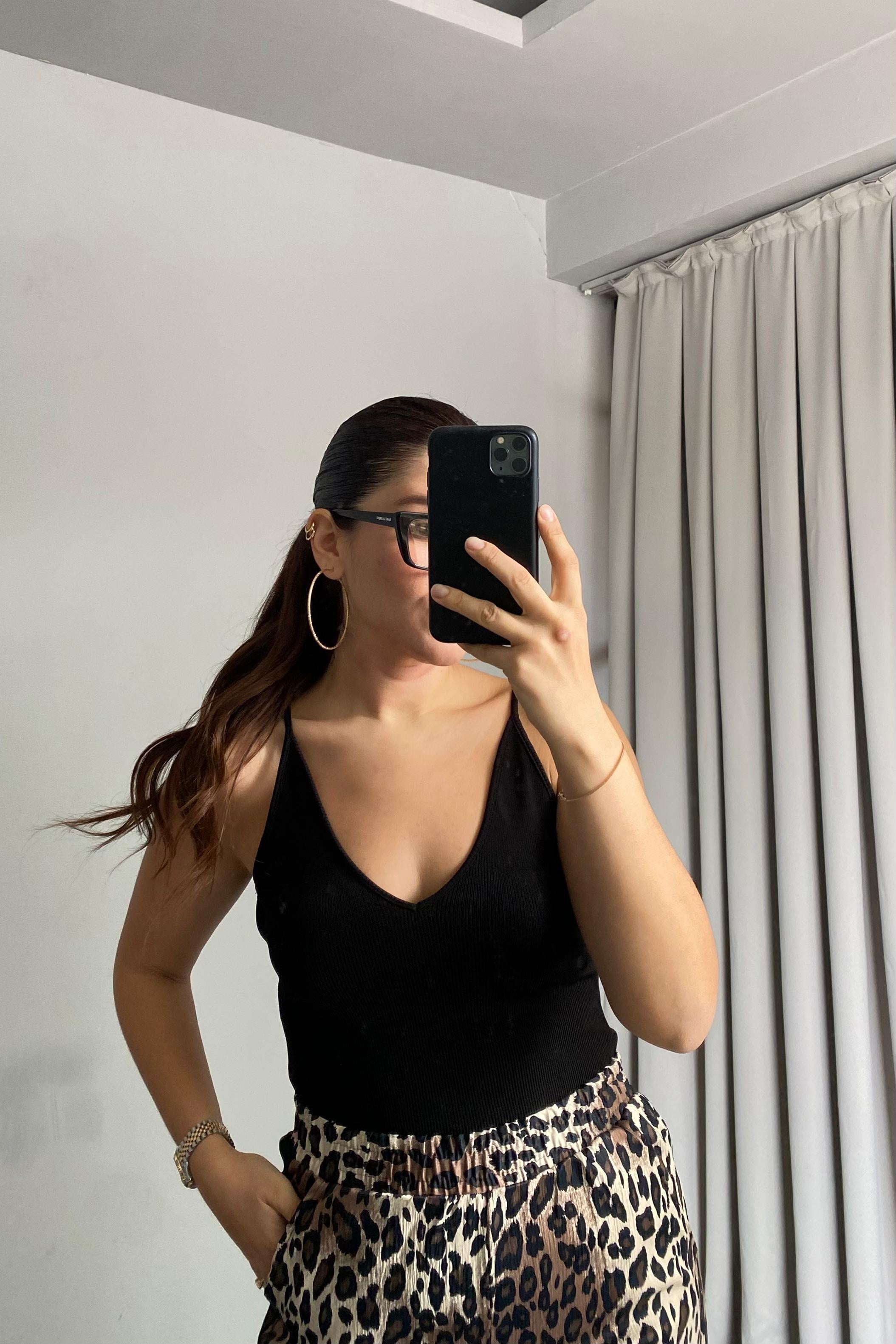 V DEKOLTELİ TRİKO ATLET