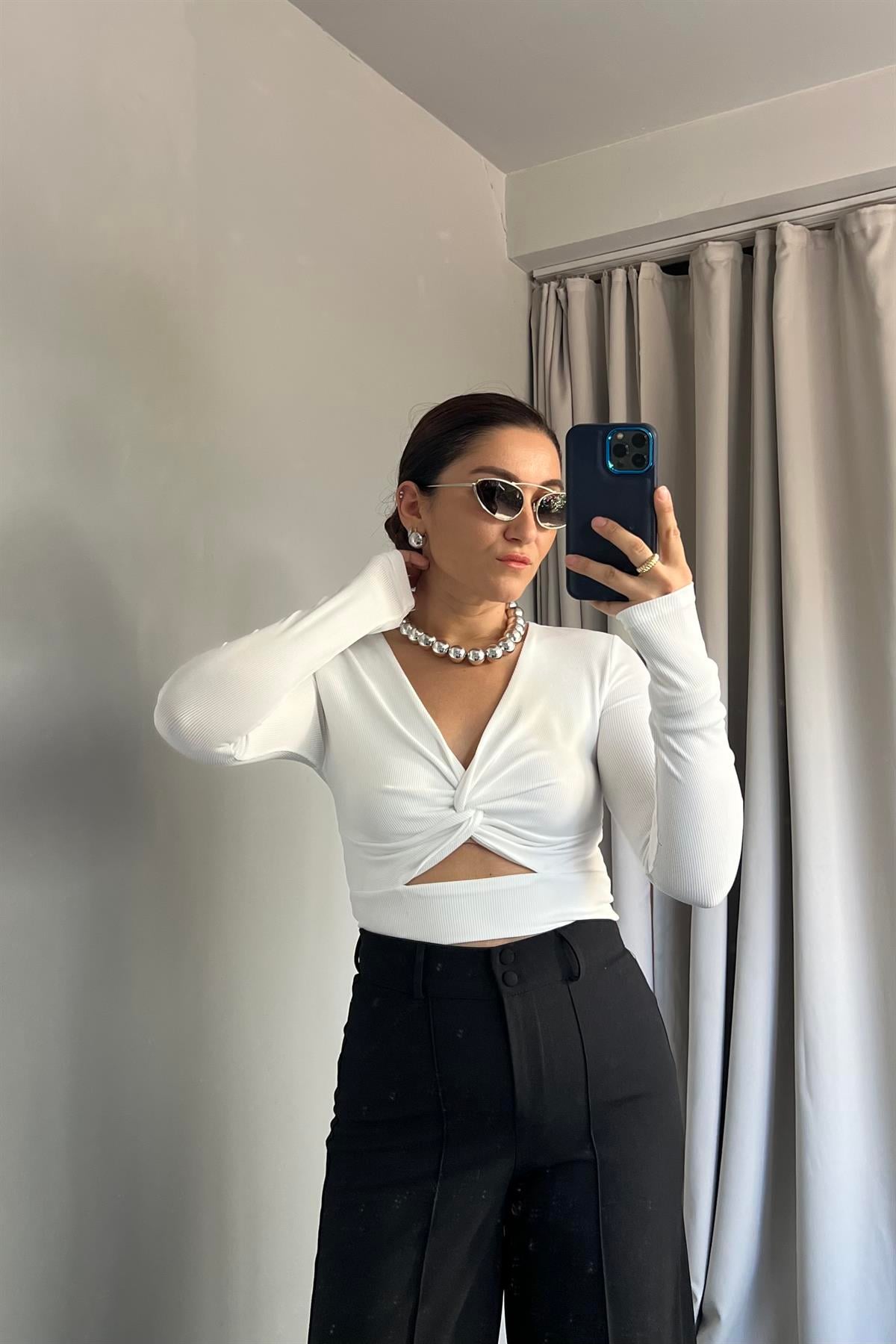 V YAKA DÜĞÜMLÜ UZUN KOL BODY