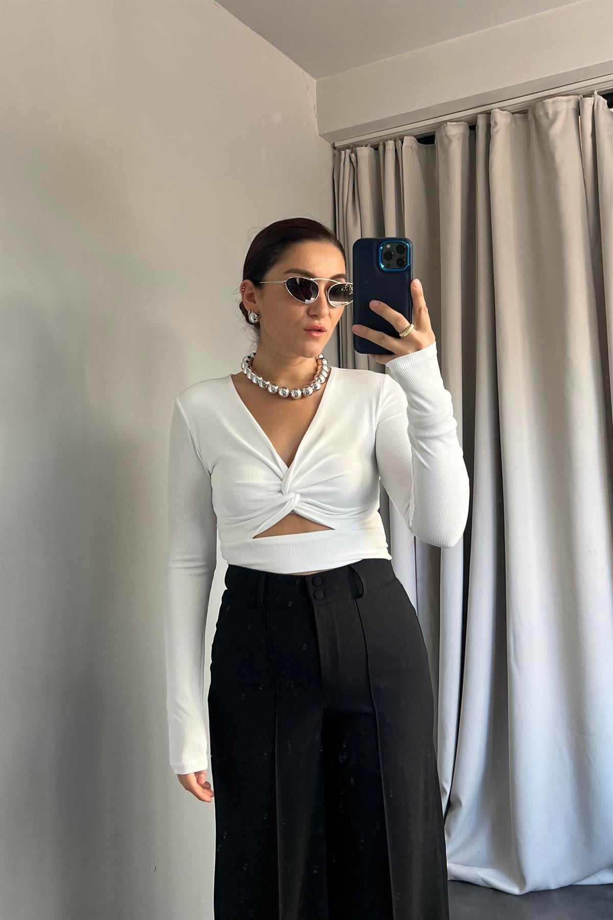 V YAKA DÜĞÜMLÜ UZUN KOL BODY