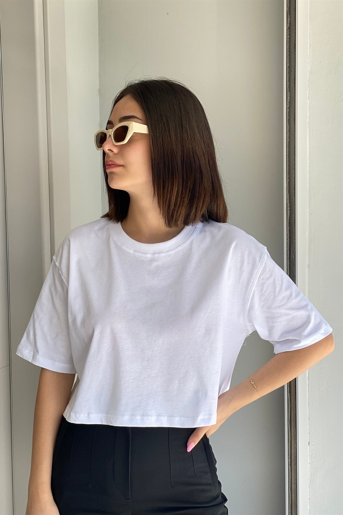 YARIM KOL CROP T-SHIRT