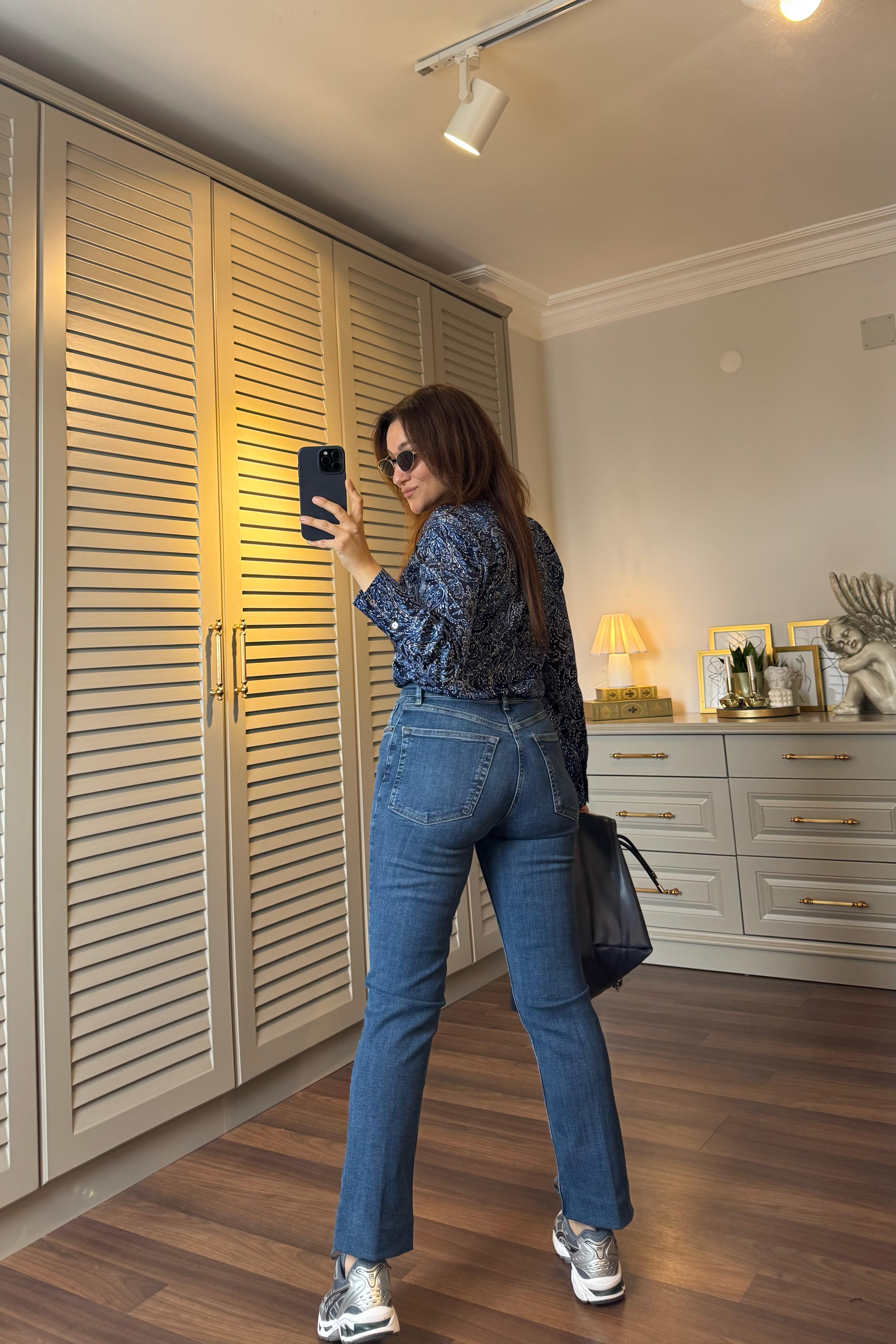 YÜKSEK BEL BORU PAÇA SLİM FİT JEAN