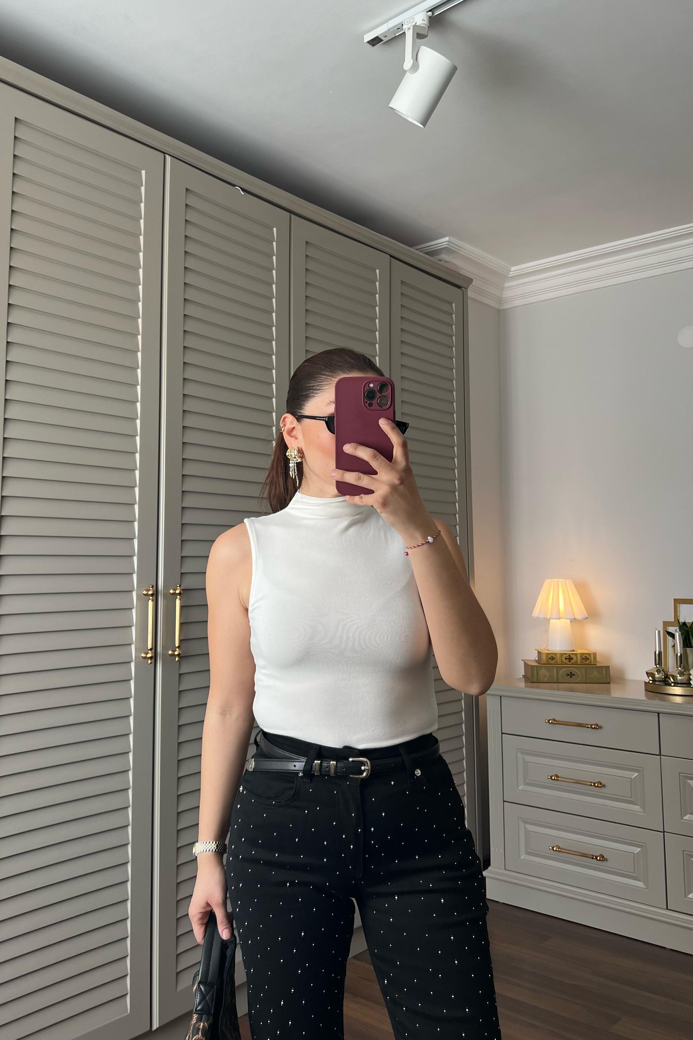 YUMUŞAK DOKULU KOLSUZ BODY/0580