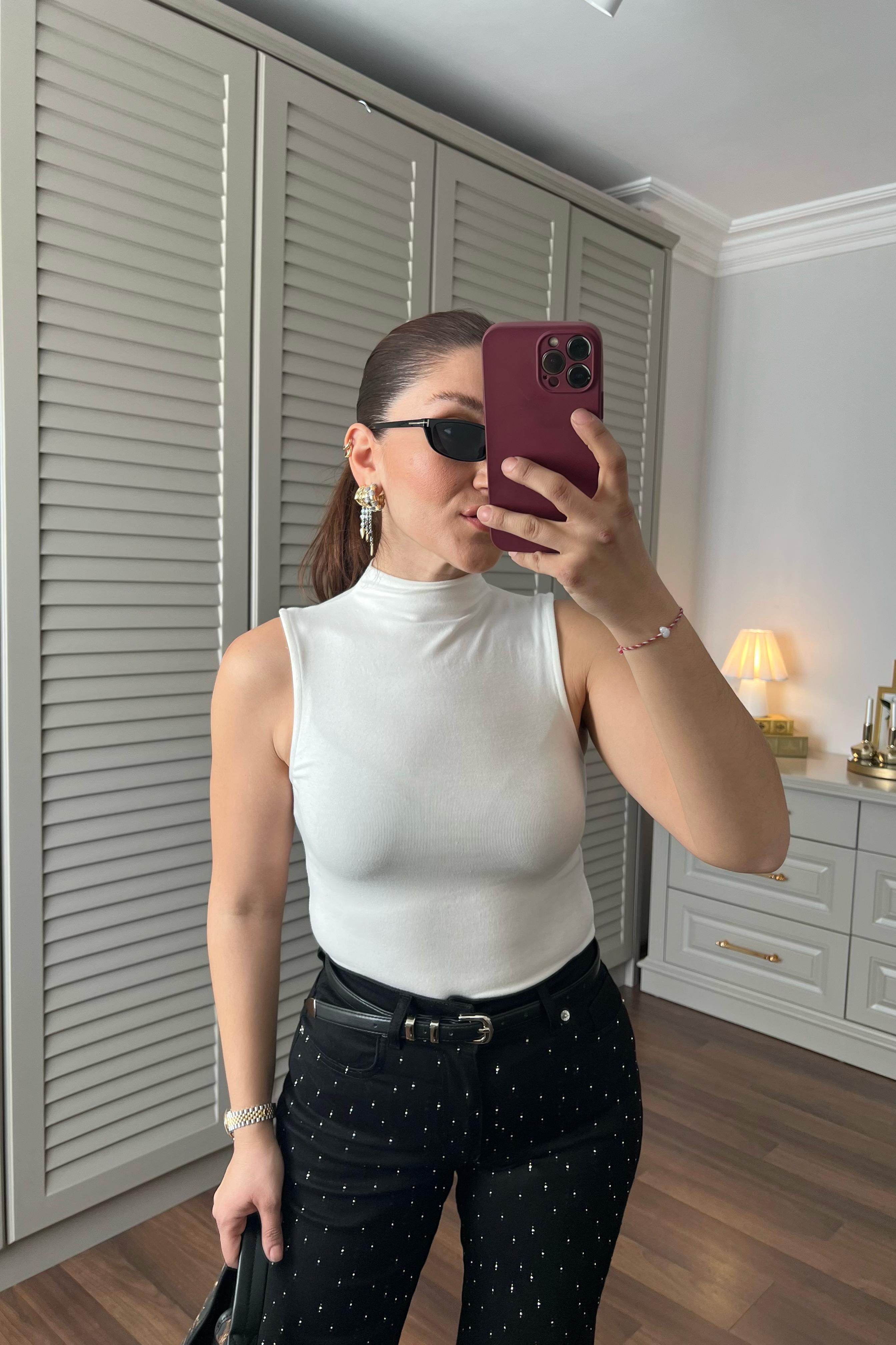 YUMUŞAK DOKULU KOLSUZ BODY/0580