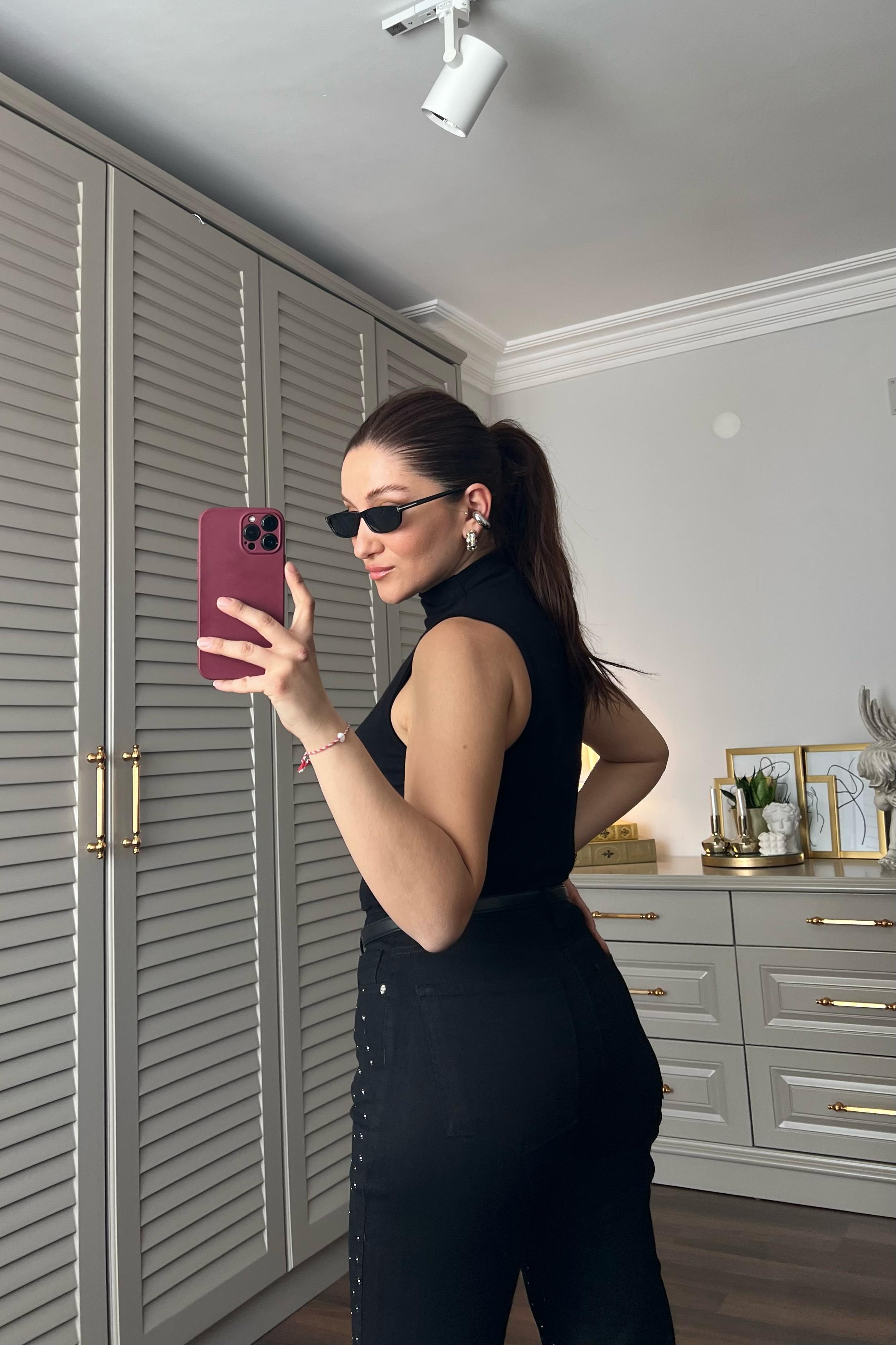 YUMUŞAK DOKULU KOLSUZ BODY/0580