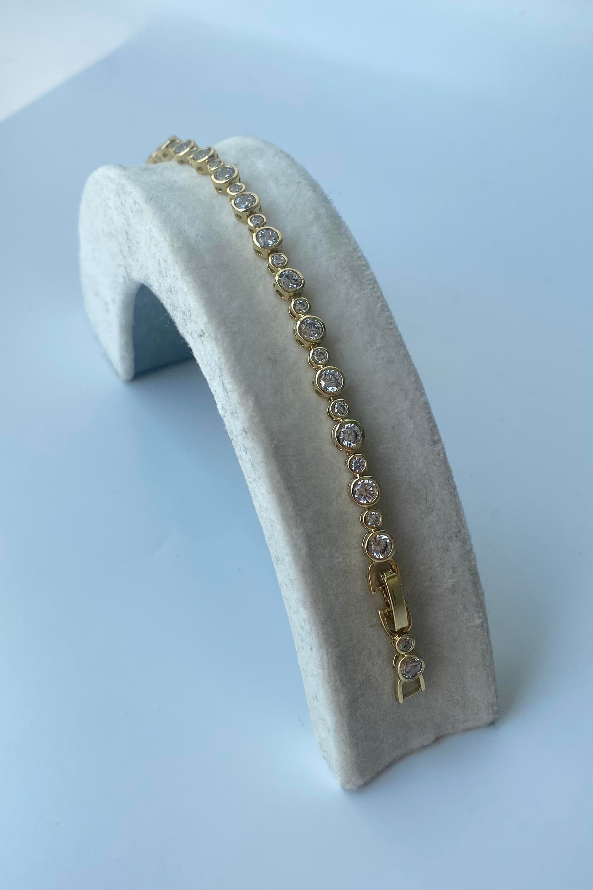 YUVARLAK TAŞLI BİLEZİK