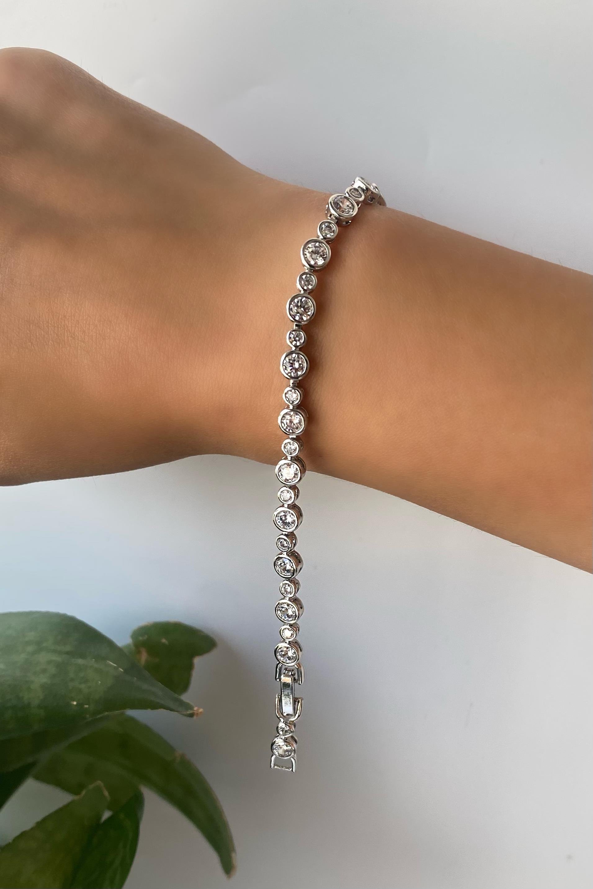 YUVARLAK TAŞLI BİLEZİK