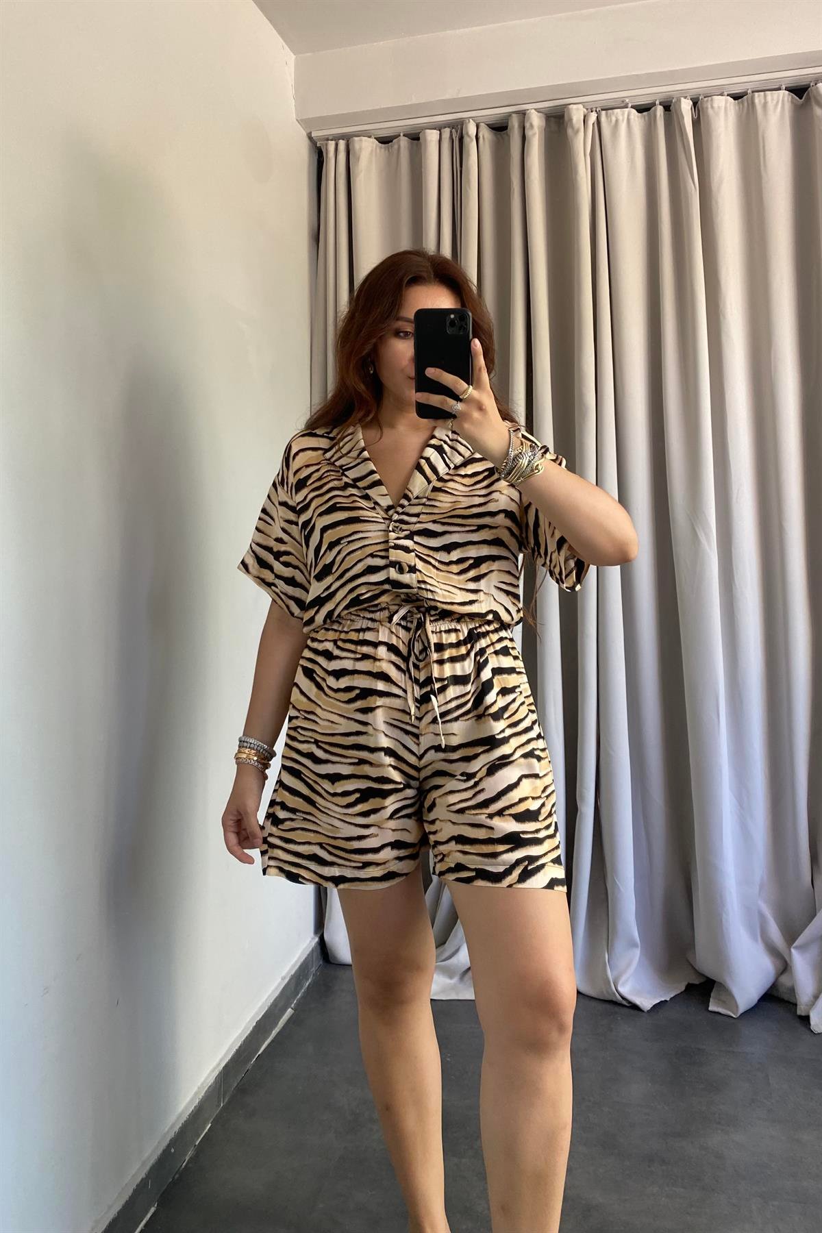 ZEBRA DESENLİ VİSKON ŞORT TULUM