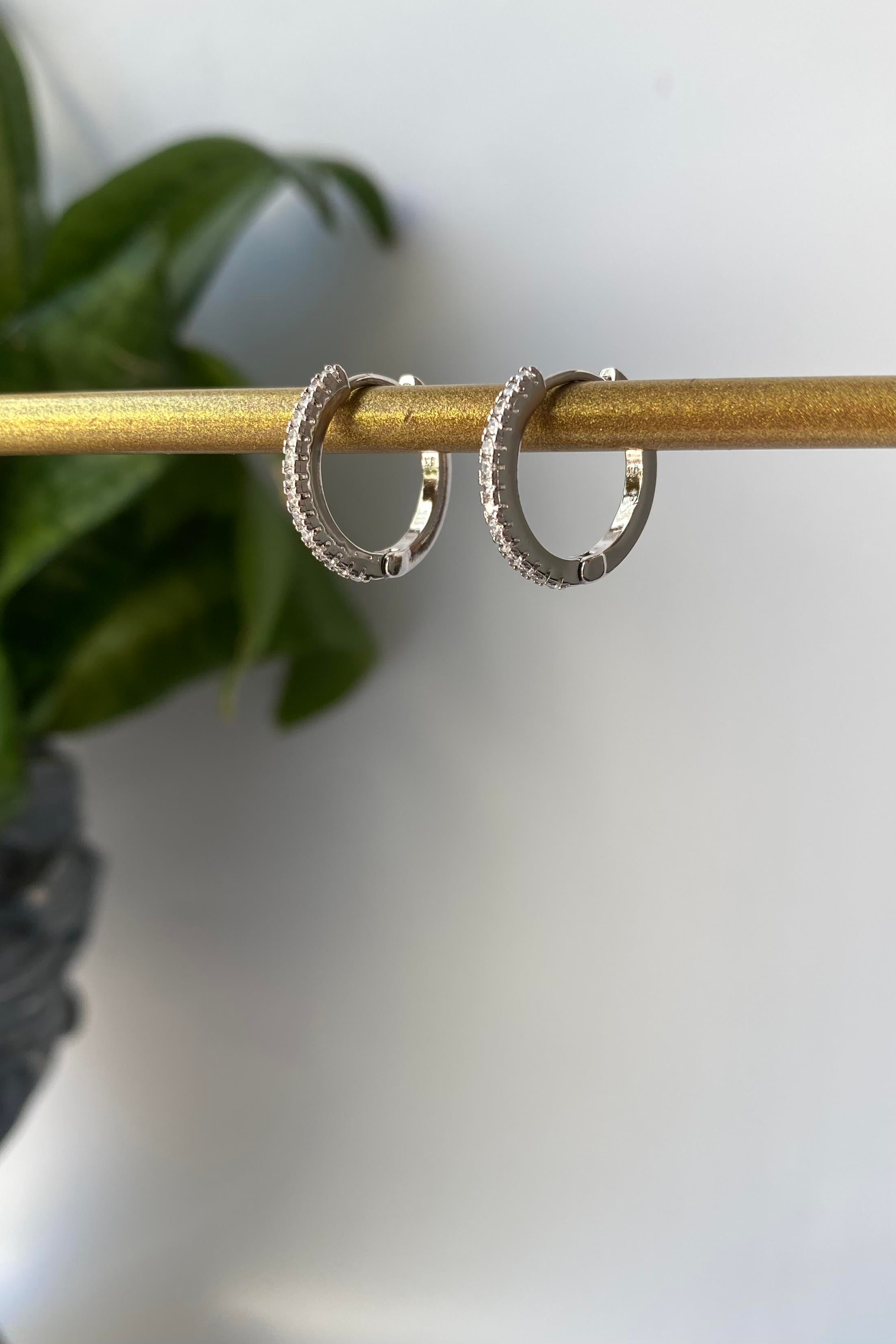 ZİRKON TAŞLI HALKA KÜPE 1.5CM