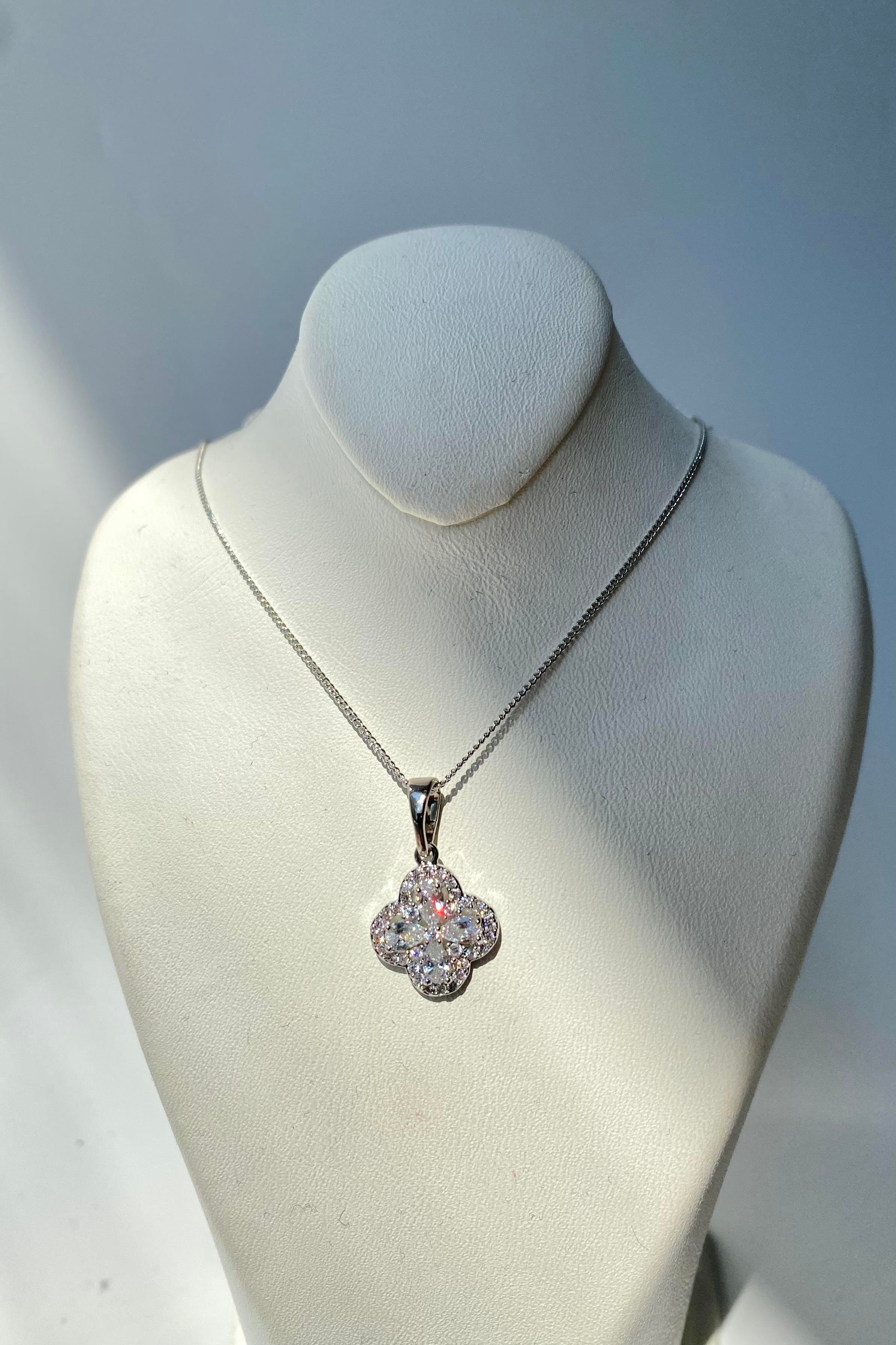 ZİRKON TAŞLI YONCA KOLYE