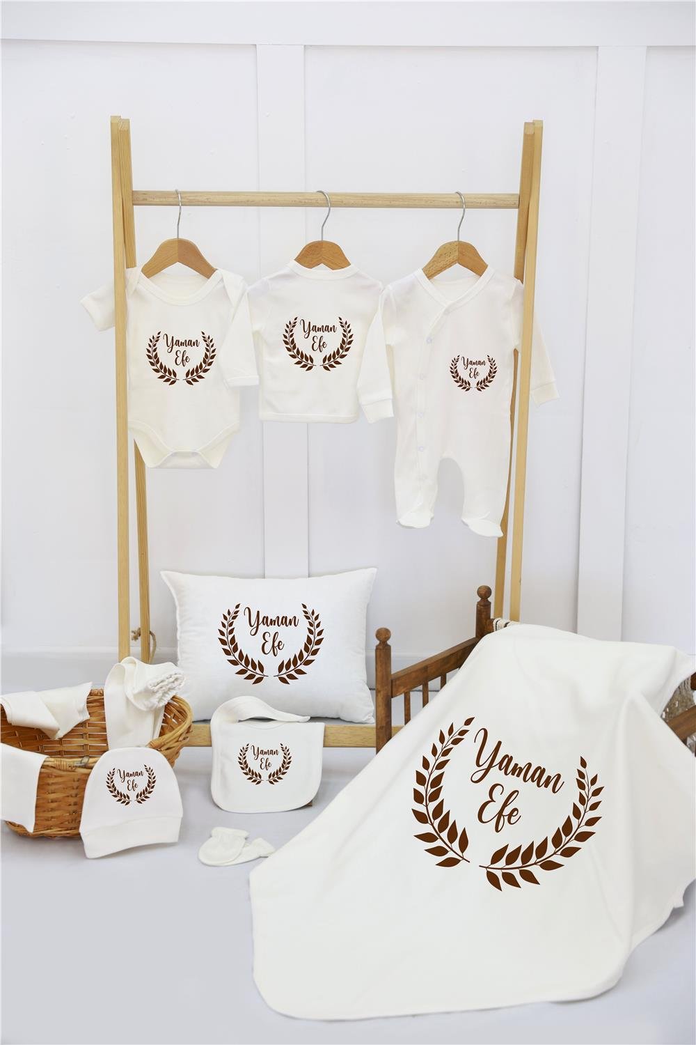 Aslan ve Yeşil Yaprak Desenli 11'li İsimli Organik Hastane Çıkış Seti